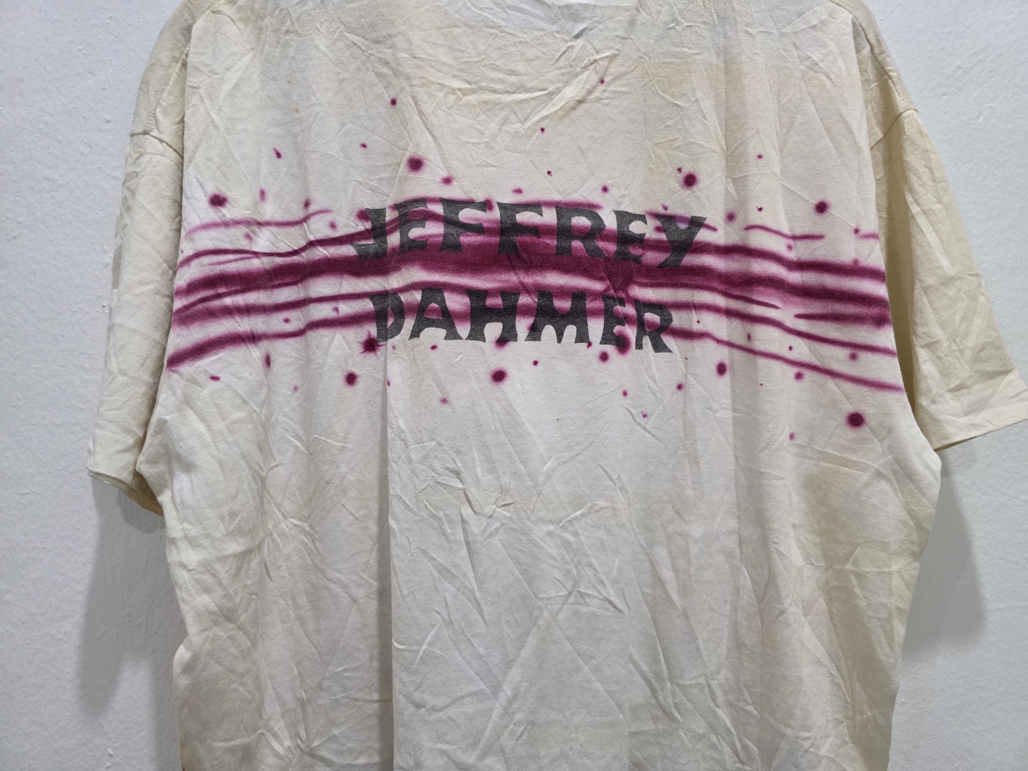Vintage Rare!! Vintage 90s Jeffrey Dahmer Serial Killer Tshirt Size US XL / EU 56 / 4 - 10 Thumbnail