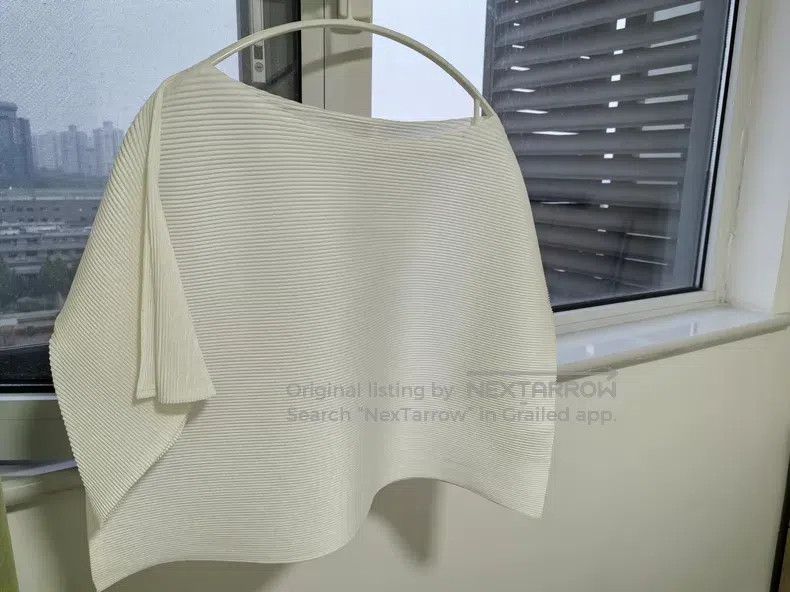 Issey Miyake Issey Miyake White spring top Size L / US 10 / IT 46 - 1 Thumbnail