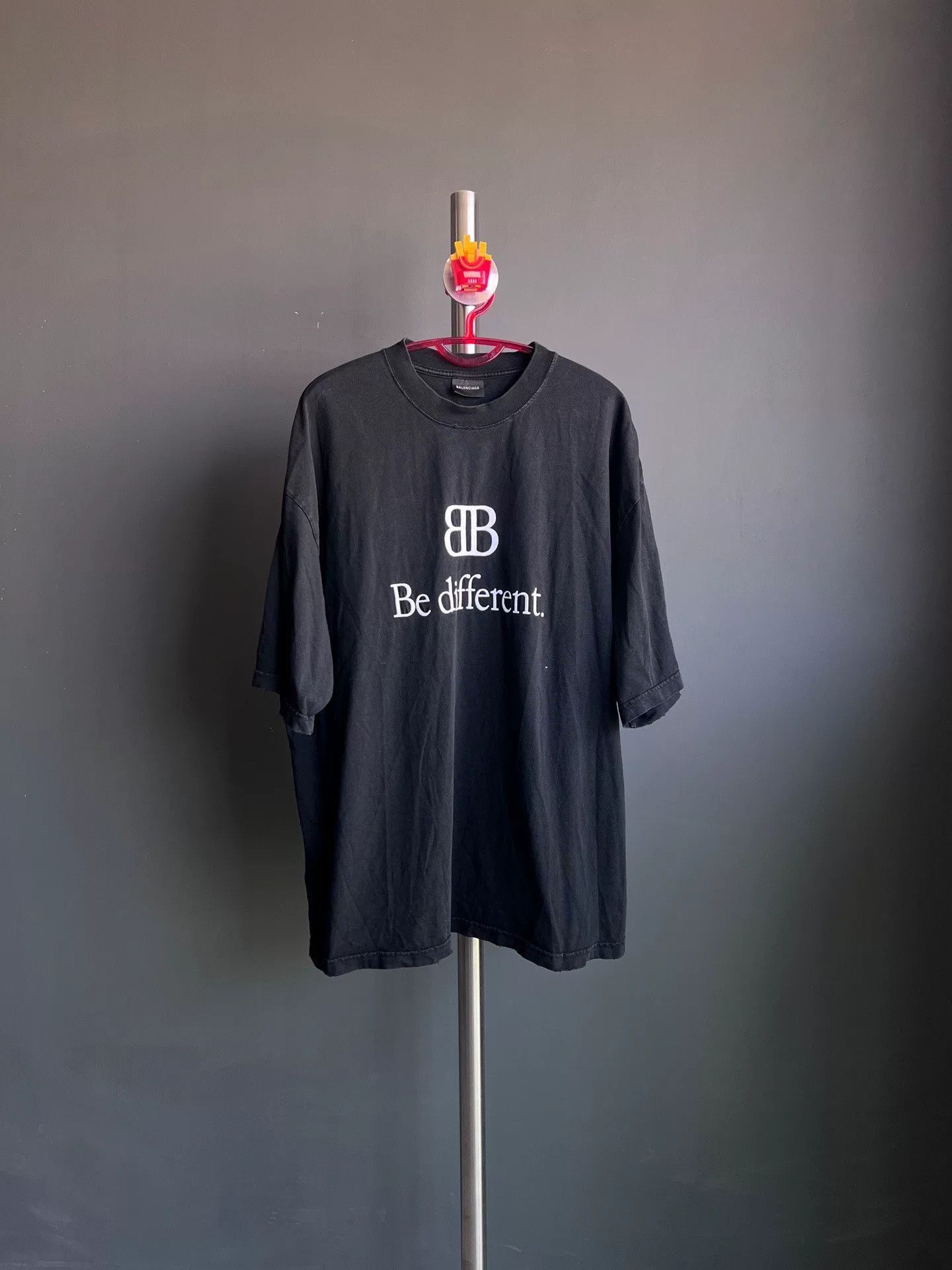 Balenciaga Balenciaga FW22 Be Different 2B Tee Size US XL / EU 56 / 4 - 1 Thumbnail