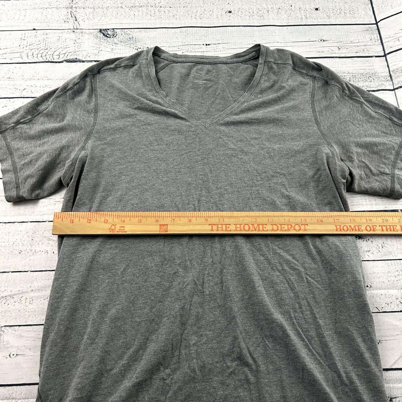 Vintage Mack Weldon V-Neck Short Sleeve T Shirt Men M Gray Size US M / EU 48-50 / 2 - 3 Thumbnail
