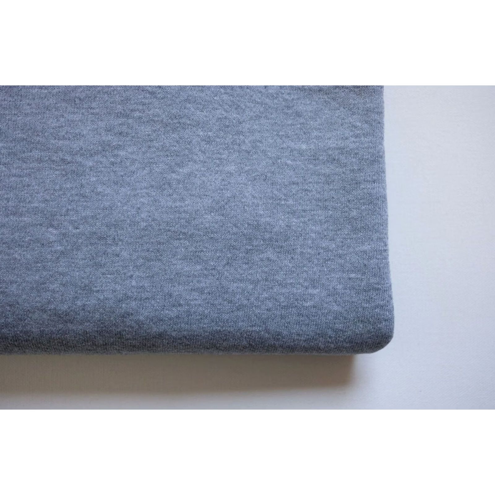 Russell Athletic VINTAGE Russell Athletic Crewneck Sweatshirt Gray L Men Sweatshirt Retro 90s Core Active Blank Size US L / EU 52-54 / 3 - 4 Thumbnail