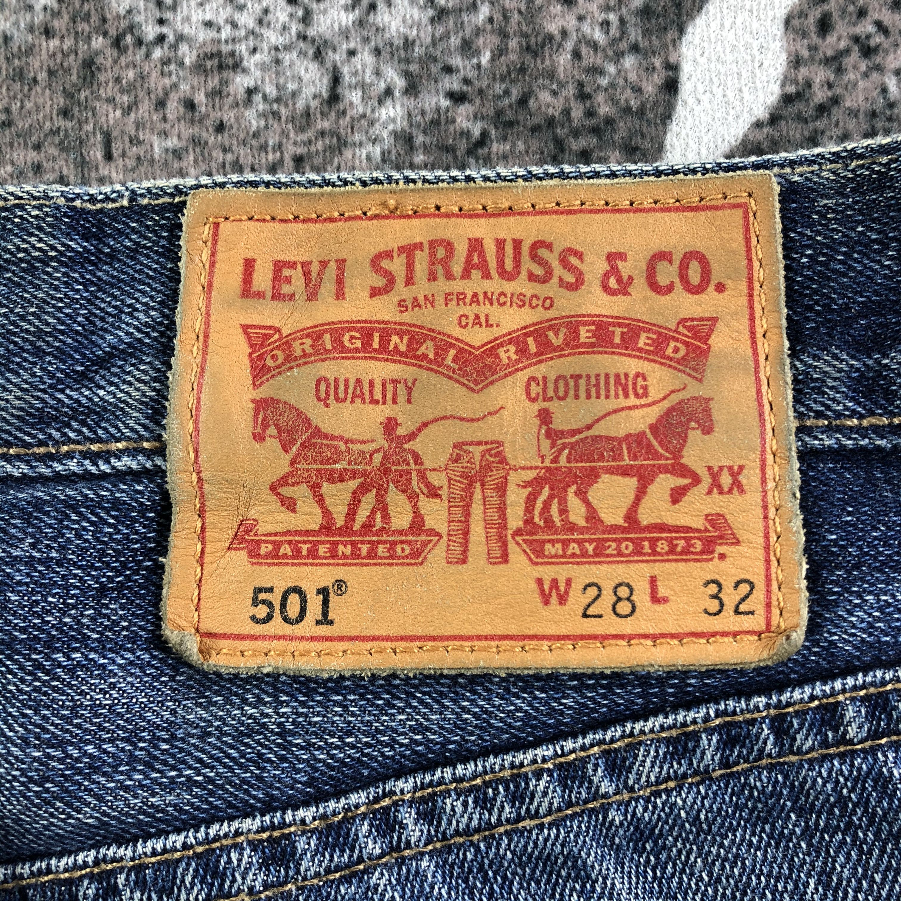 Levi's Vintage Levis 501 Jeans Faded Blue Ripped Denim Size US 28 / EU 44 - 5 Thumbnail