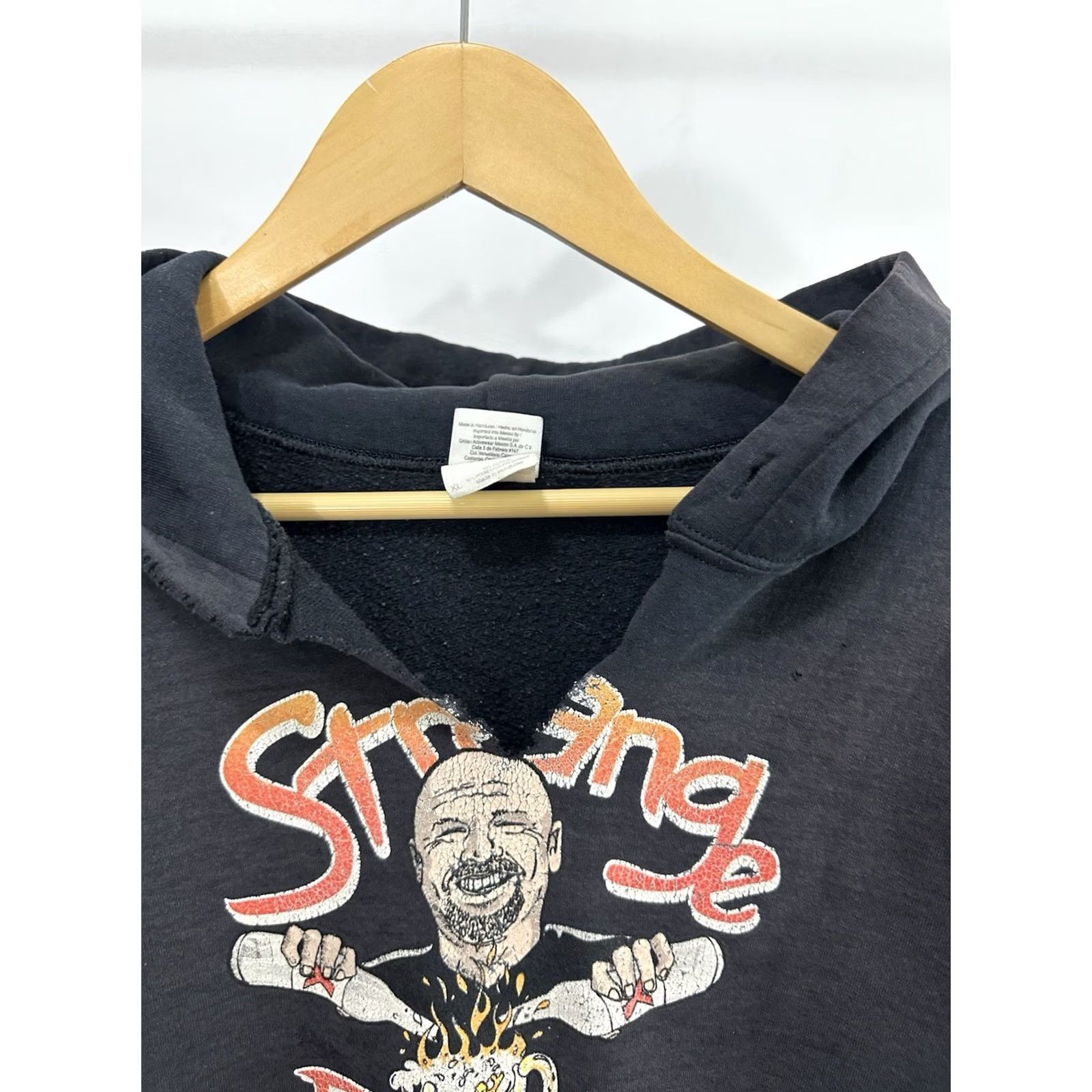 Gildan VINTAGE Strange Brew Slinger WI Gradient Sun Faded Beer Worn Boxy Hoodie XL Mens Size US XL / EU 56 / 4 - 6 Thumbnail