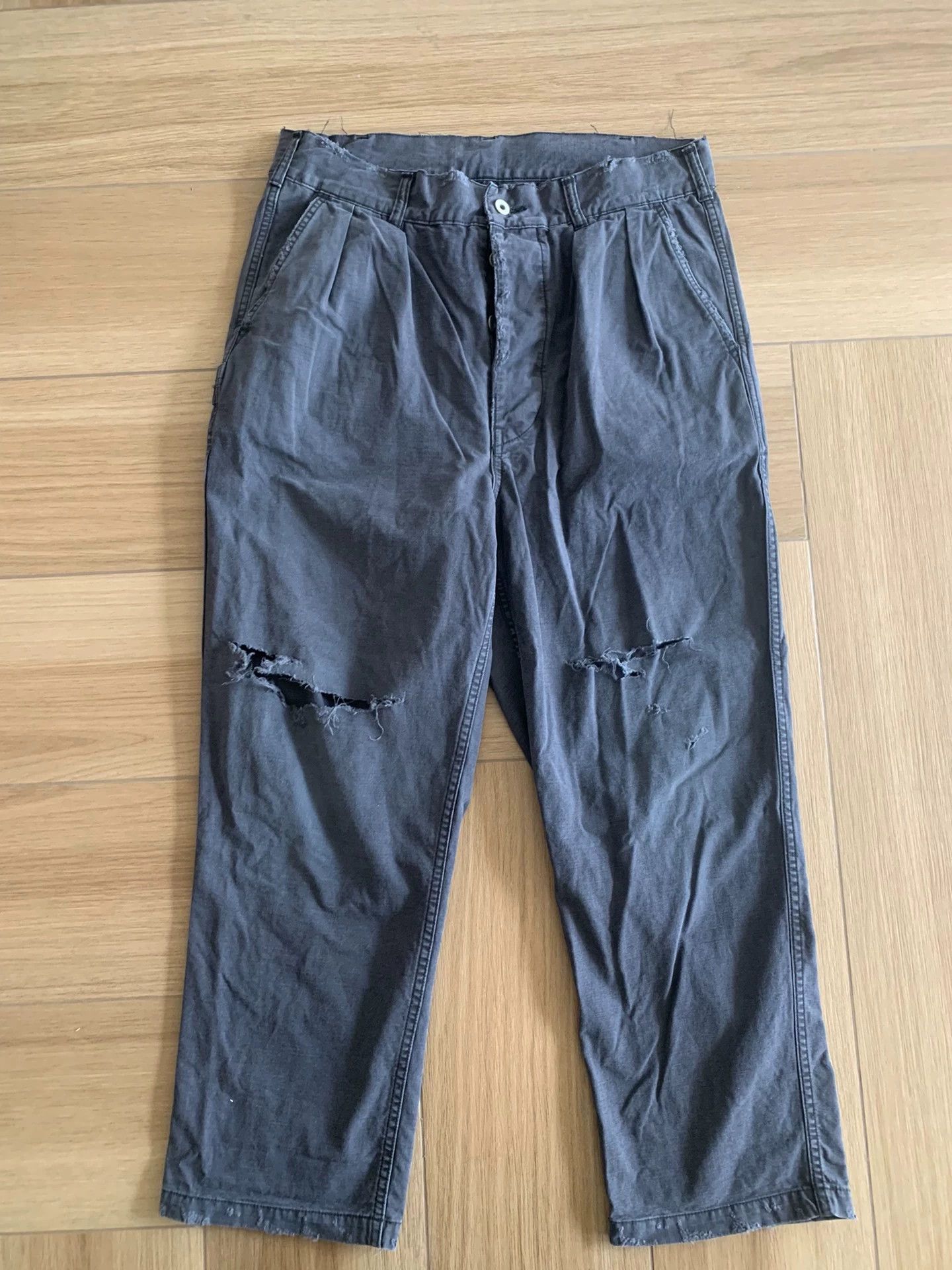 Madness MADNESS 22SS Japanese Slashed Washed Chino Pants L Near New Size US 34 / EU 50 - 1 Thumbnail