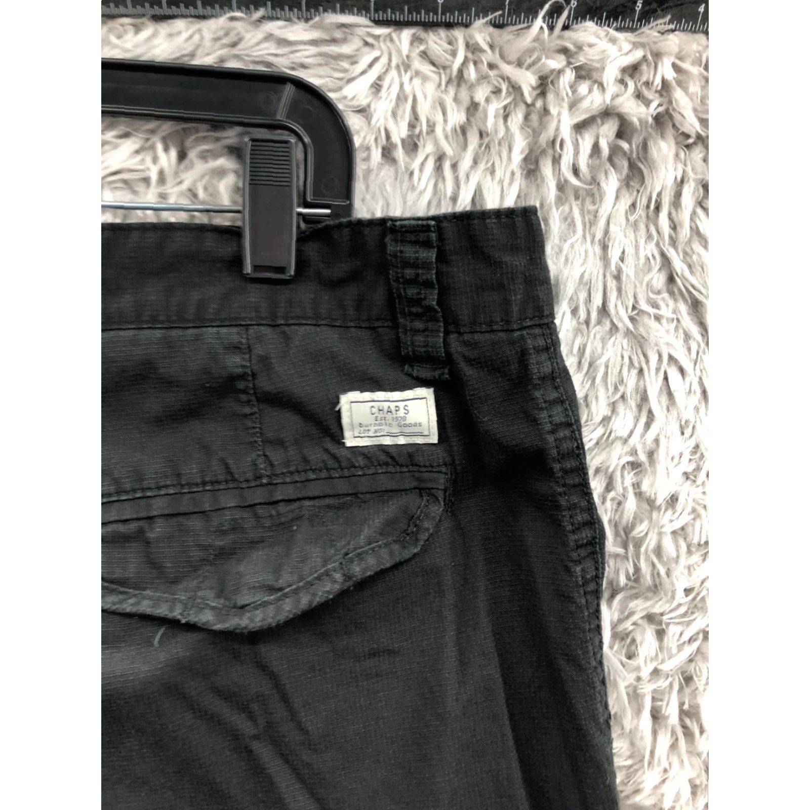 Chaps Chaps Cargo Shorts Mens 36 Mid Cargo Shorts Black Dark Wash 5-Pocket Regular Cotton Blend Belt Loops Logo Front Flat Front Zip Vintage No N/A? Size US 36 / EU 52 - 7 Thumbnail