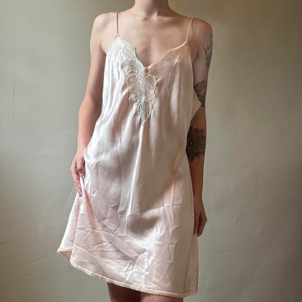 Other Vintage Hibiscus Pink Satin Mini Slip Lace Trim 90s Y2K Size S / US 4 / IT 40 - 1 Thumbnail