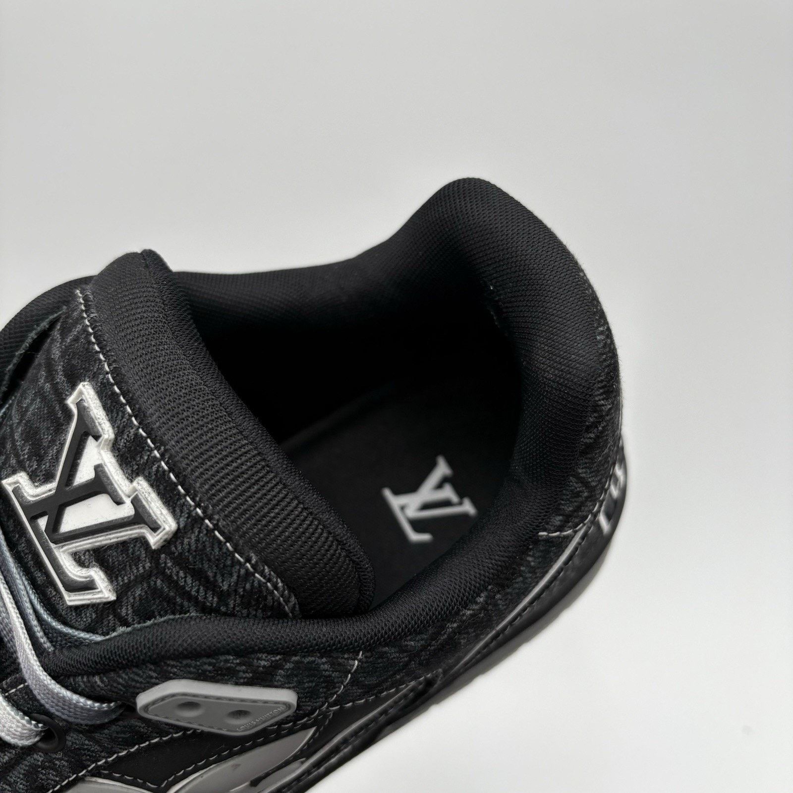 Louis Vuitton Louis Vuitton Croc Denim Strap Trainer ' Black ' WORN 1x Size US 12 / EU 45 - 12 Thumbnail