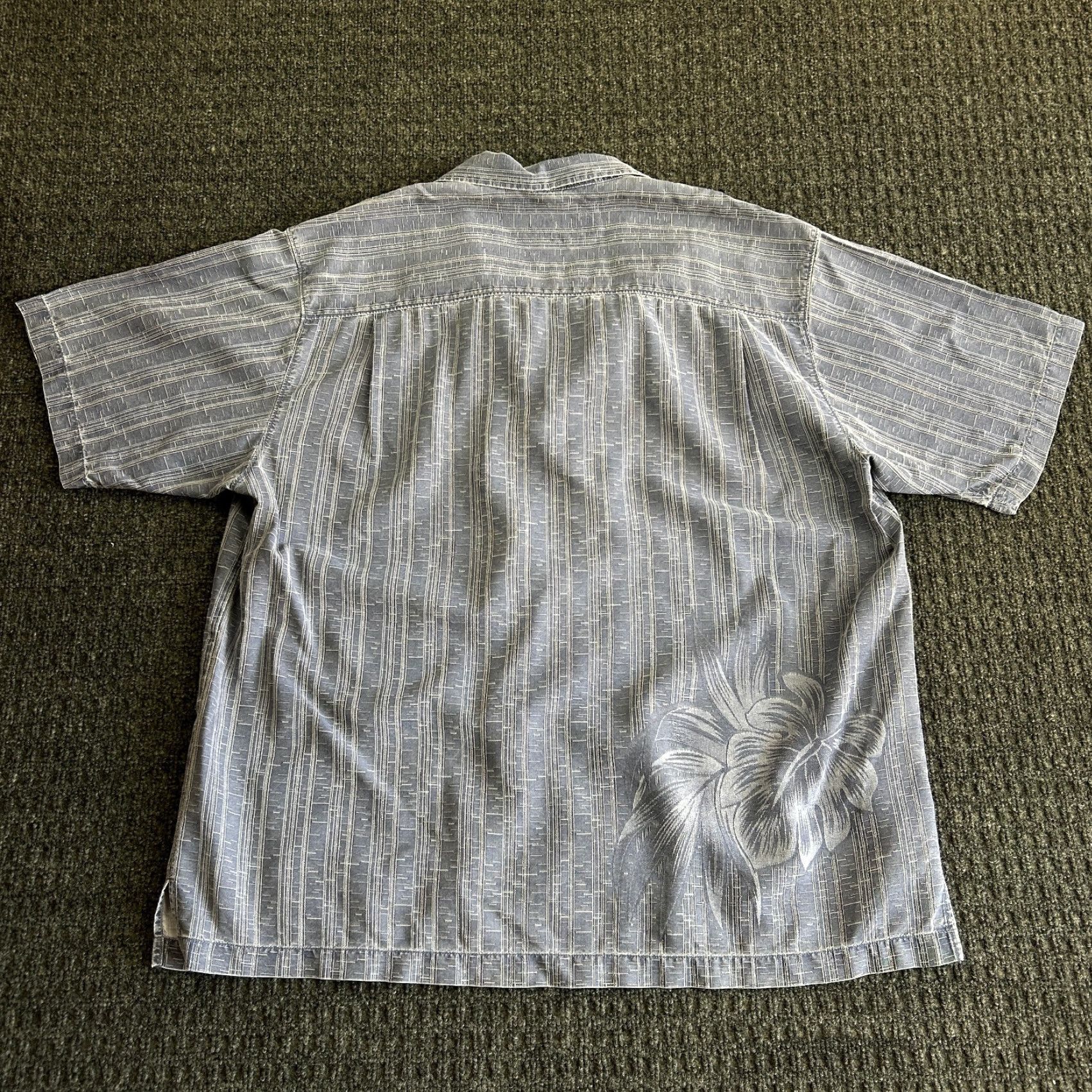 Tommy Bahama VINTAGE Tommy Bahama Shirt Button-Up Silk Mens XL Short Sleeve Blue Striped Hawaiian 100% Silk Size US XL / EU 56 / 4 - 2 Thumbnail