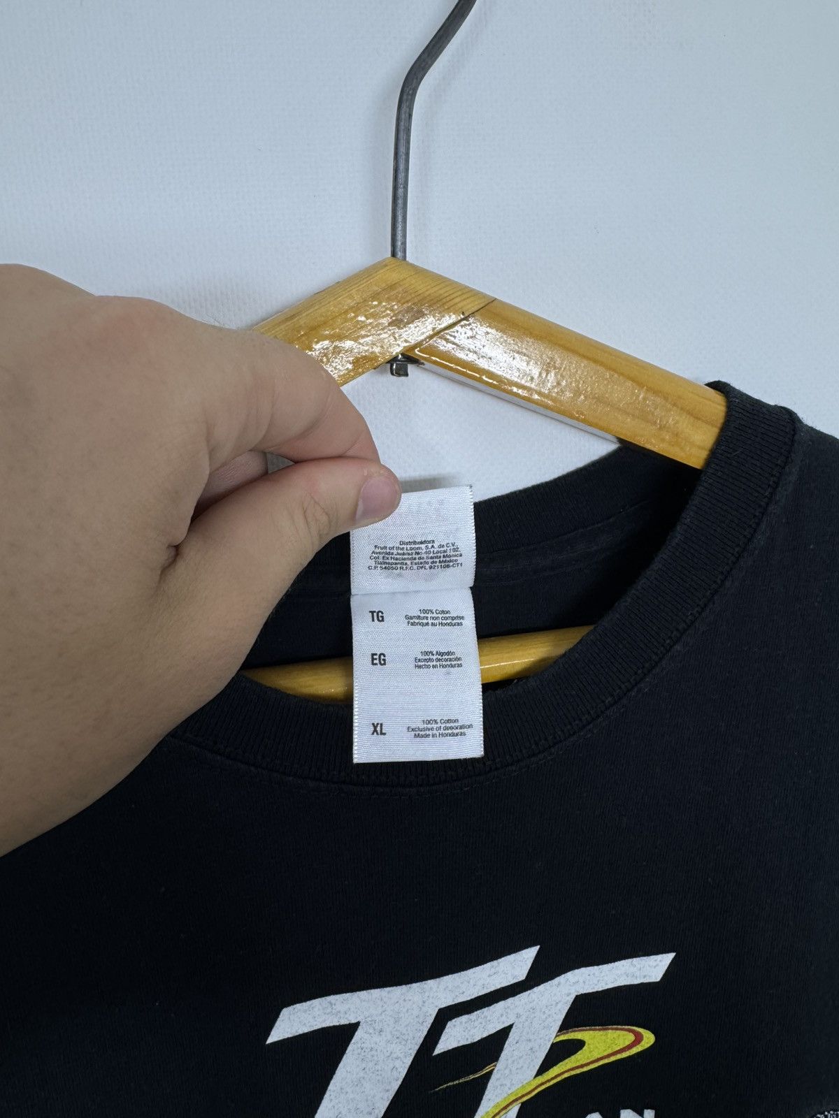 Fruit Of The Loom Vintage Y2k 2012 Isle of Man TT Moto Racing T-shirt Size US XL / EU 56 / 4 - 9 Thumbnail