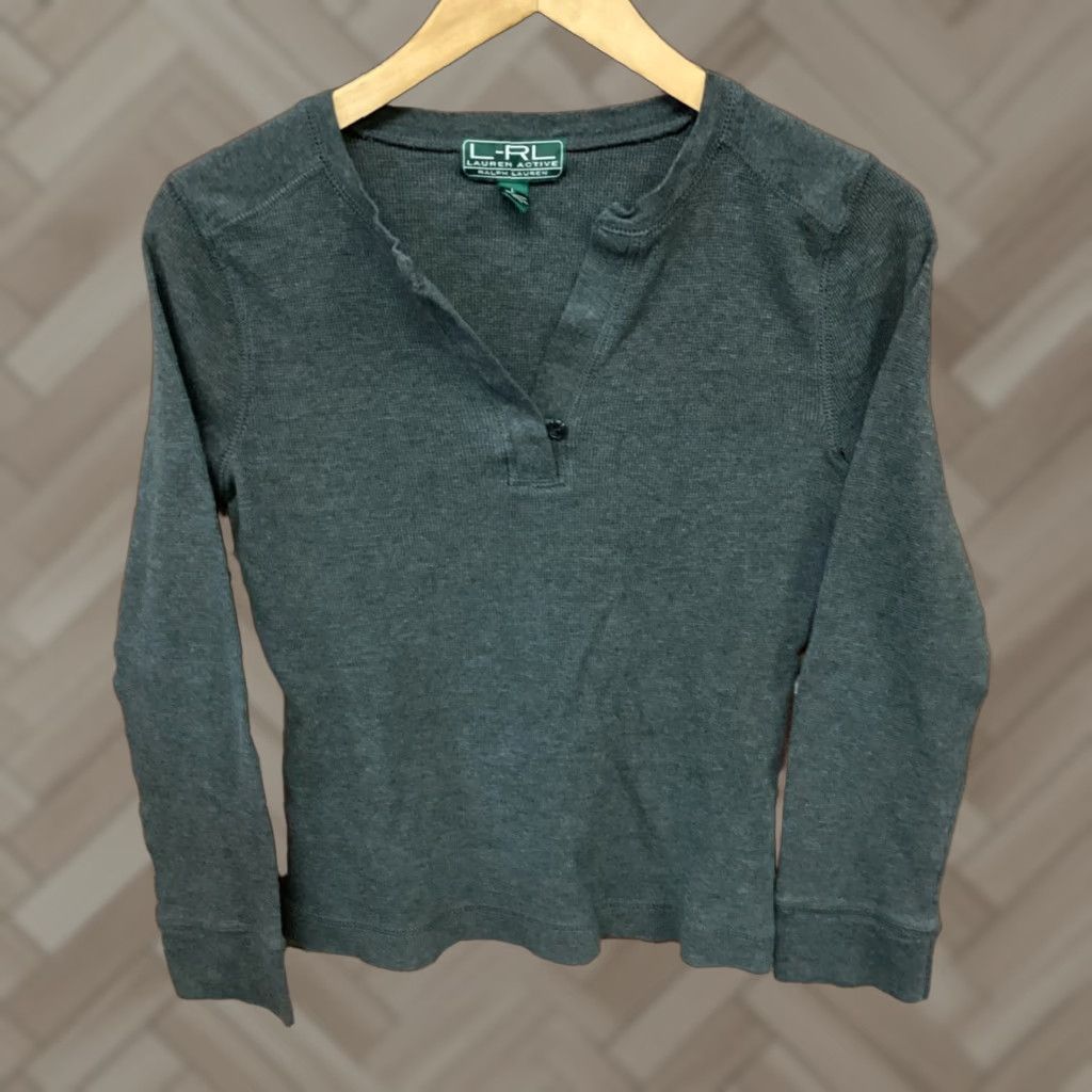 Ralph Lauren VINTAGE Ralph Lauren Active LRL Waffle Knit Womens L Gray V-Neck Thermal Top Hoodie Tunic 3/4 Sleeve Kangaroo Pocket Womens L Gray Ralph Lauren Size L / US 10 / IT 46 - 1 Thumbnail