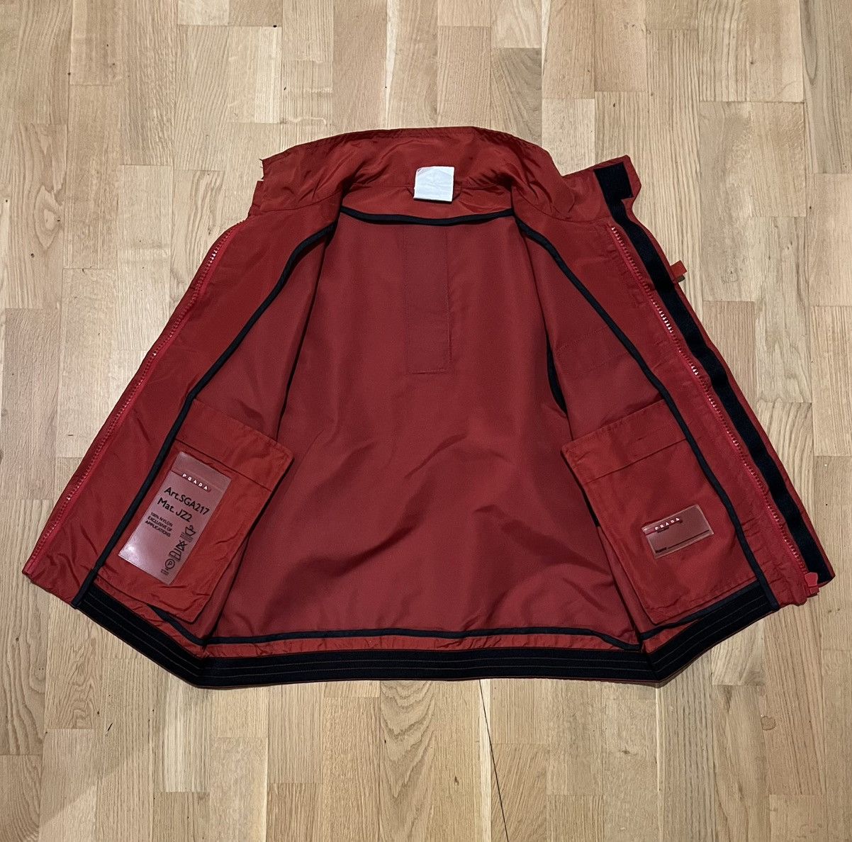 Prada Prada Luna Rossa Vest Challenge 2003 - M Size US M / EU 48-50 / 2 - 5 Thumbnail
