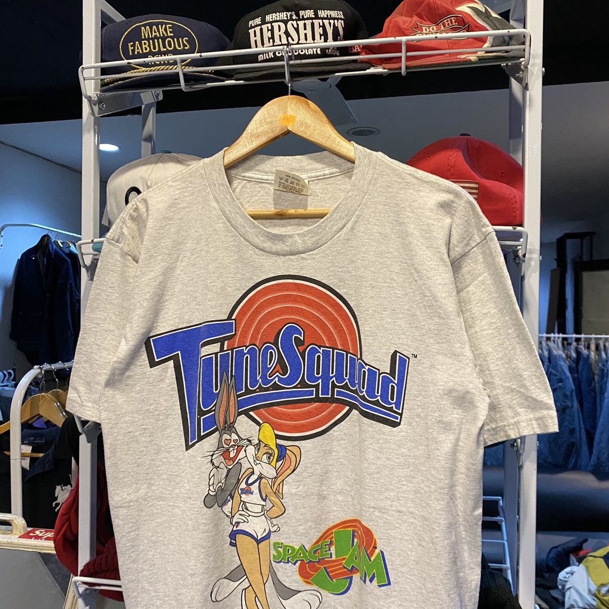Vintage Vintage Space Jam Looney Tunes Squad 1996 Shirt Size US L / EU 52-54 / 3 - 3 Thumbnail