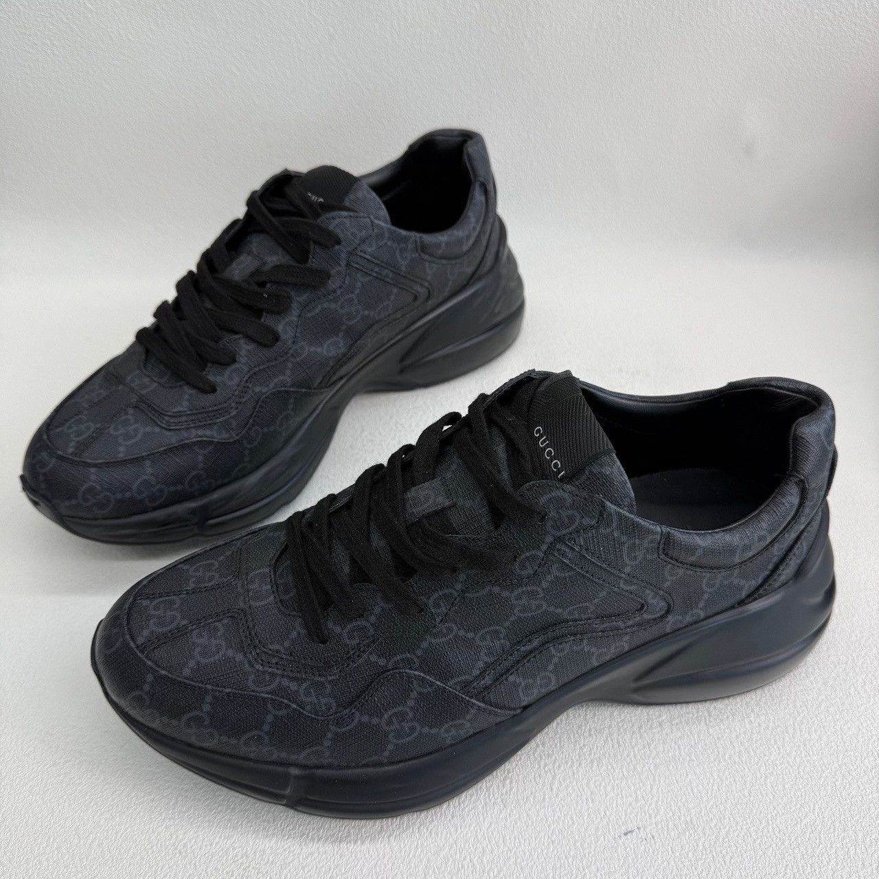 Gucci Gucci Retro Black Lowtop Sneakers 9 Men Size US 9 / EU 42 - 1 Thumbnail