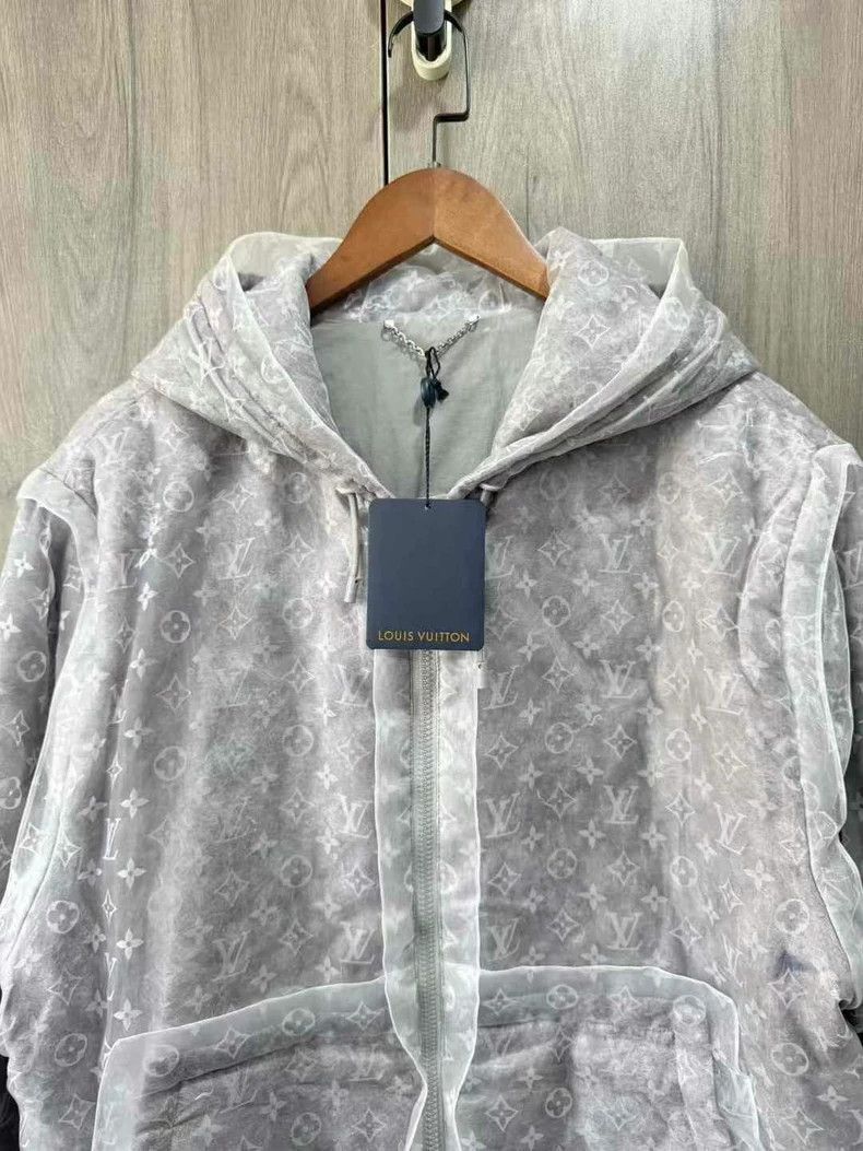Louis Vuitton LouisVuitton LouisVuitton organza printed zip-up hoodie-250 Size US L / EU 52-54 / 3 - 3 Thumbnail