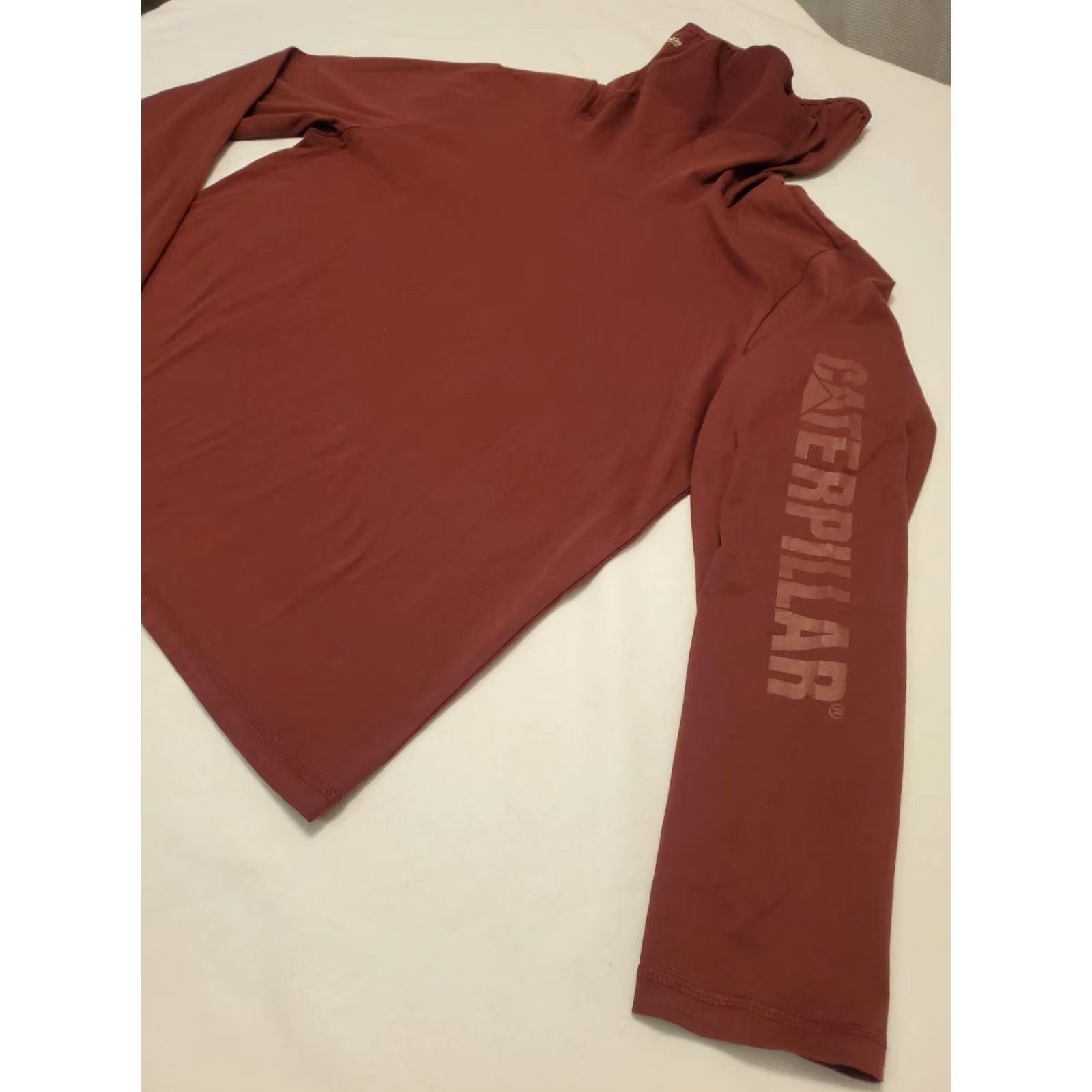 Caterpillar Caterpillar ViralOff Long Sleeve Shirt Unisex Sz L Marroon Red With Gator Mask Size US L / EU 52-54 / 3 - 5 Thumbnail