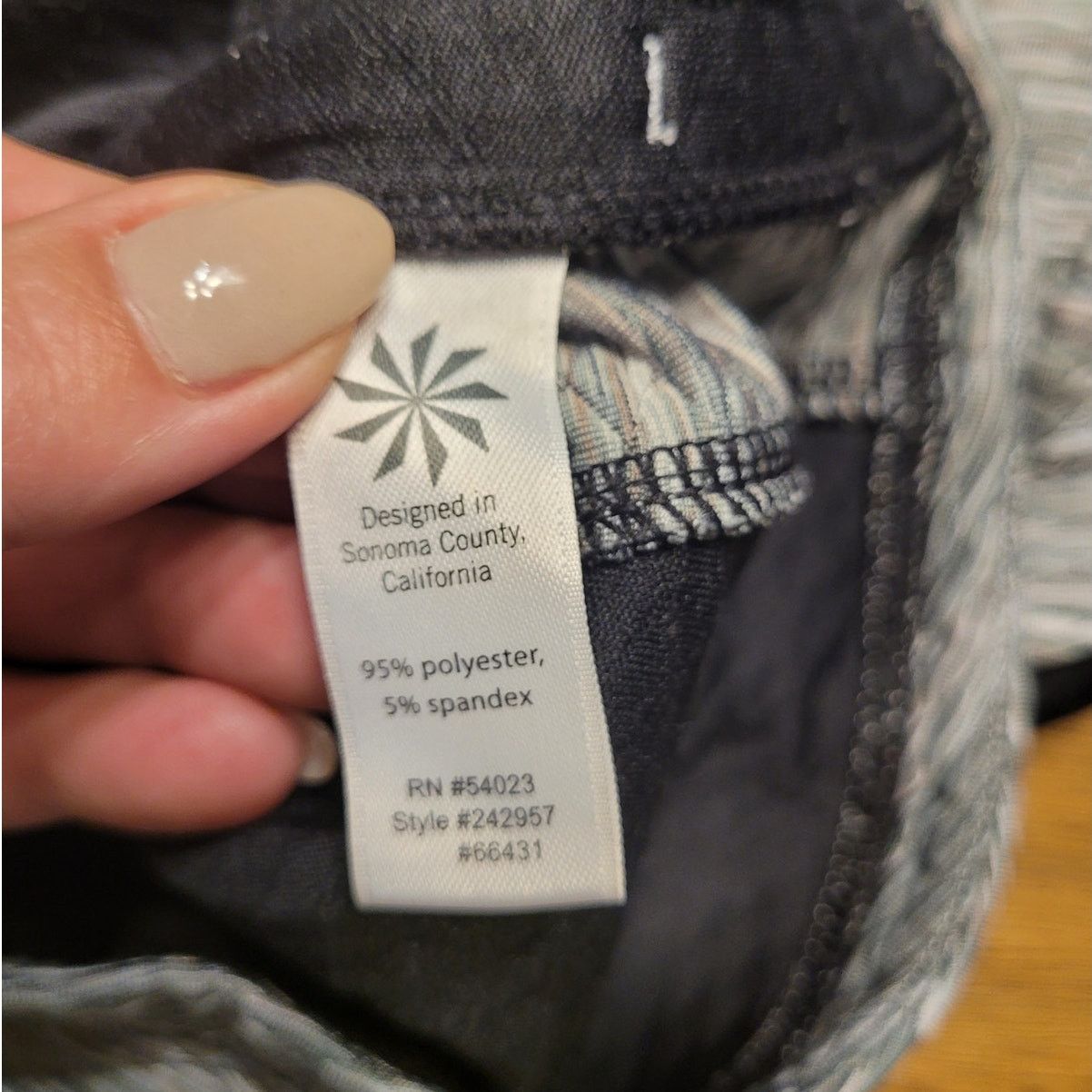 Athleta Athleta Snowscape Hooded Jacket XS Space Dye Size XS / US 0-2 / IT 36-38 - 7 Thumbnail