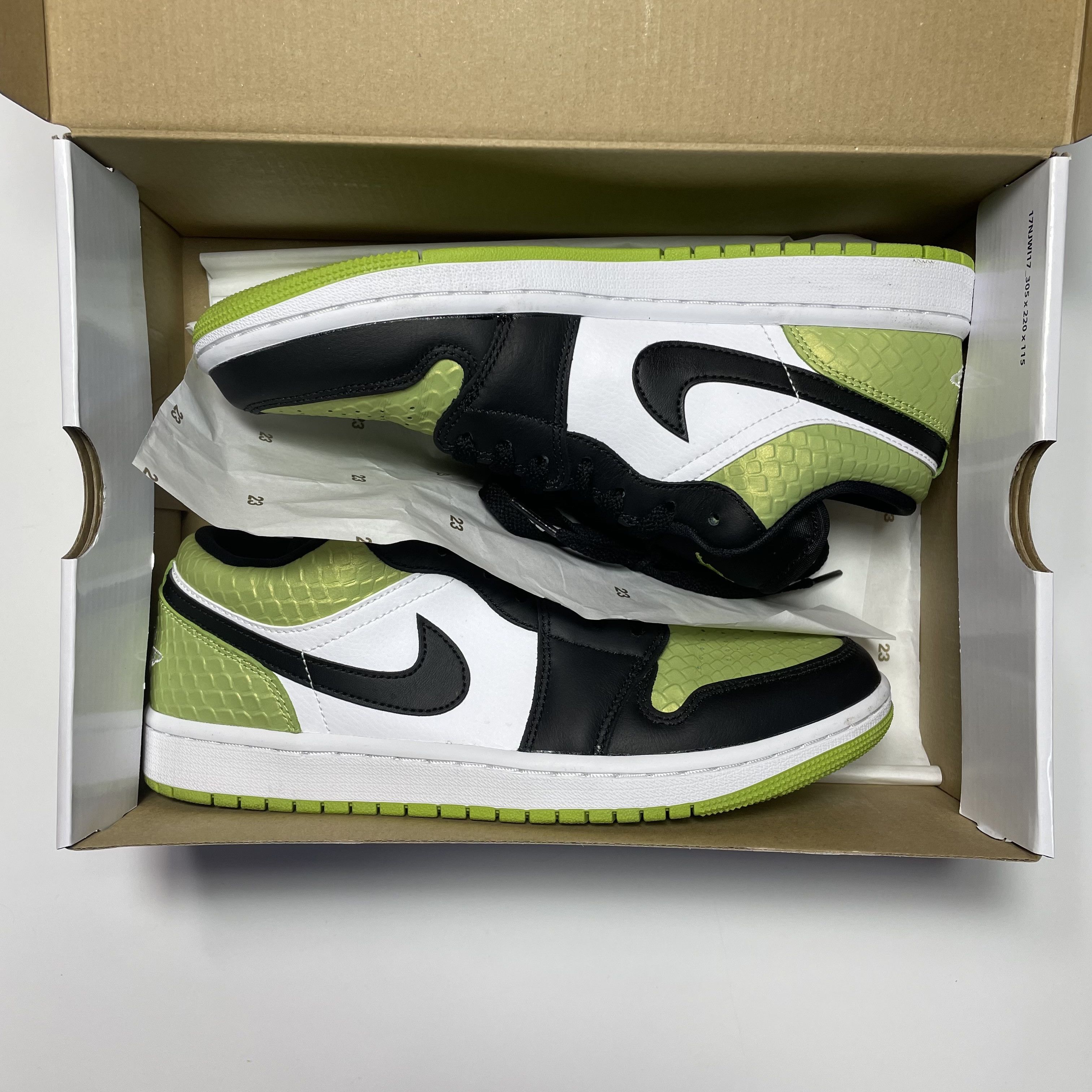 Jordan Brand × Nike Nike Air Jordan 1 Low SE vivid green snakeskin Size US 8 / EU 41 - 1 Thumbnail