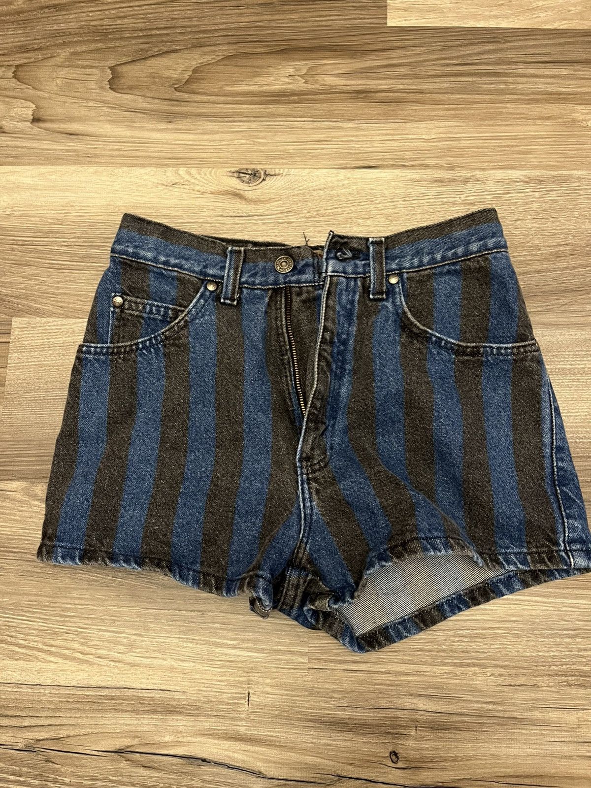 Levi's Vintage Clothing RARE 90’s Pinstripe Levi 900 Series Shorts Size 24" / US 00 / IT 34 - 1 Thumbnail