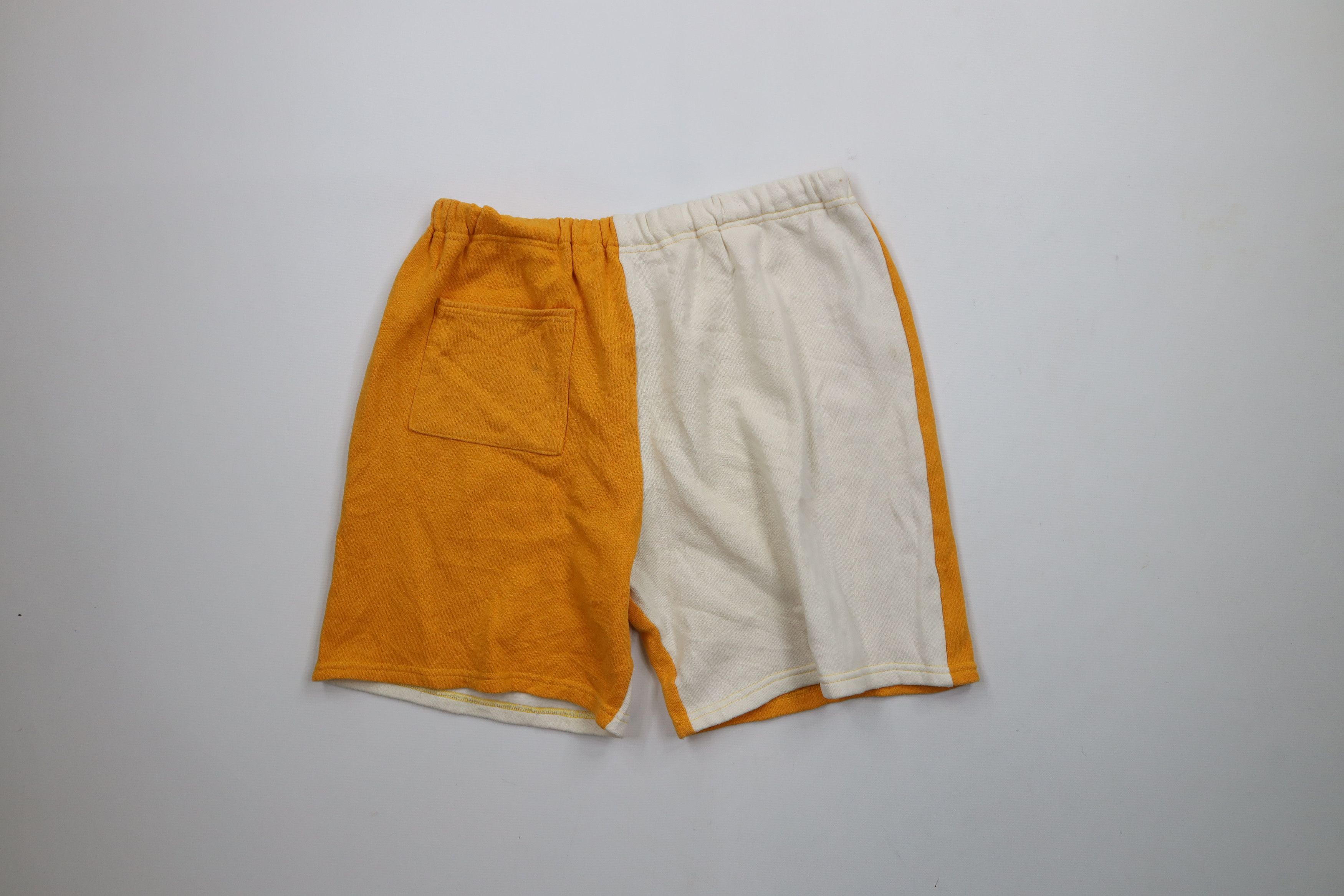Vintage Vintage 90s Streetwear Block Bears Sweatpants Shorts USA Size US 36 / EU 52 - 11 Thumbnail