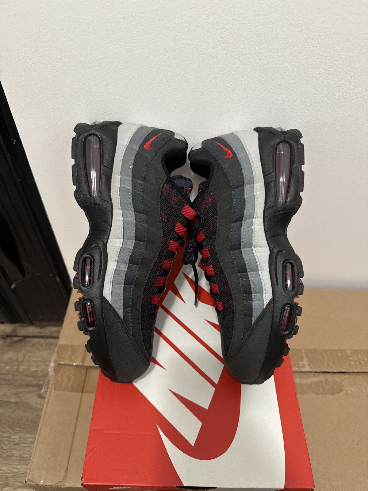 Nike Nike Air Max 95 "Liverpool FC" Big Bubble Size US 10 / EU 43 - 3 Thumbnail