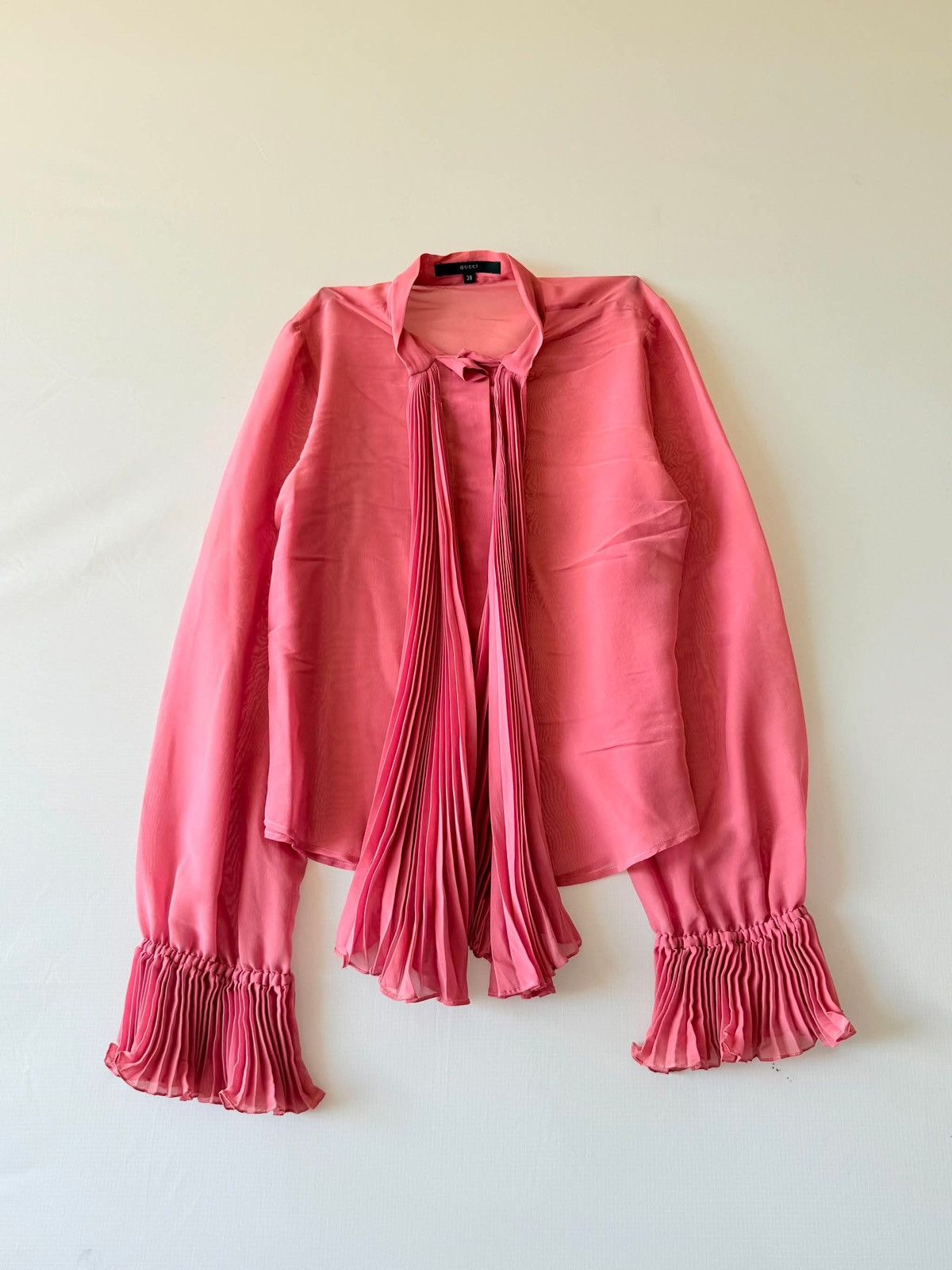 Gucci Gucci by Tom Ford SS2000 Pink Ruffled Long Sleeve Size XS / US 0-2 / IT 36-38 - 1 Thumbnail