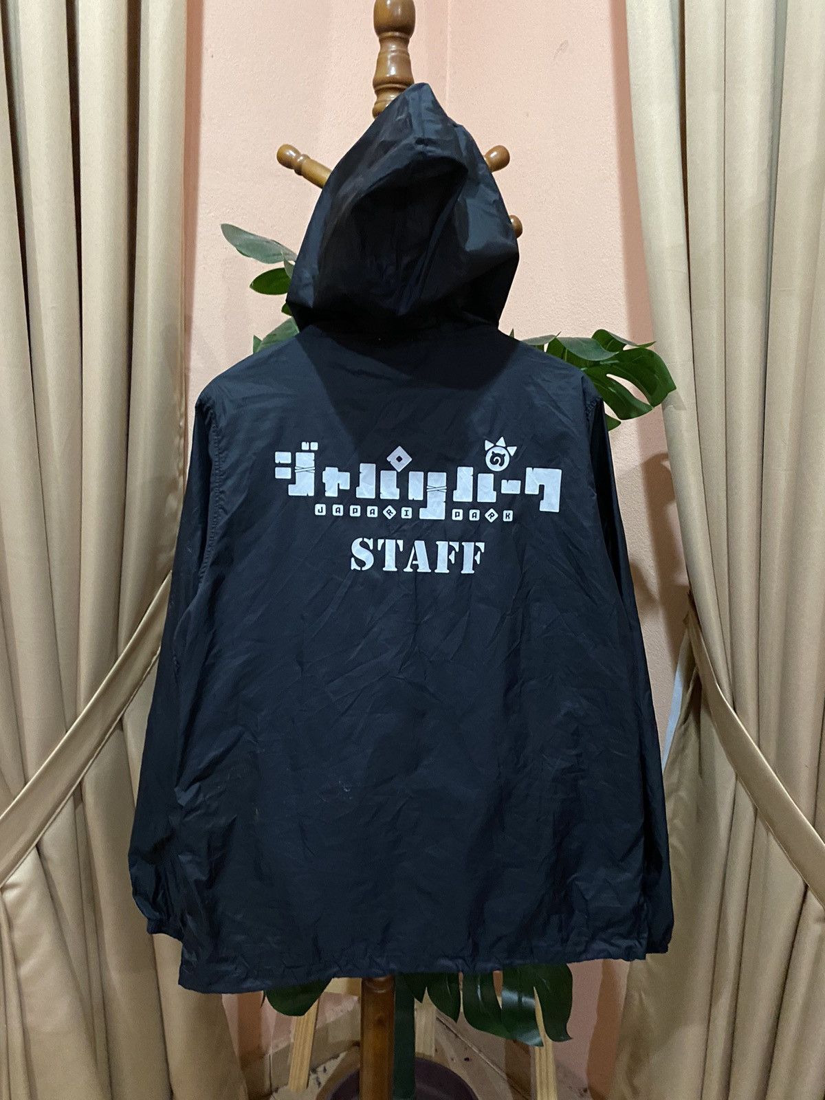 Anime × Japanese Brand Japari Park Staff Windbreaker | Cospa Anime Merchandise Size US M / EU 48-50 / 2 - 5 Thumbnail