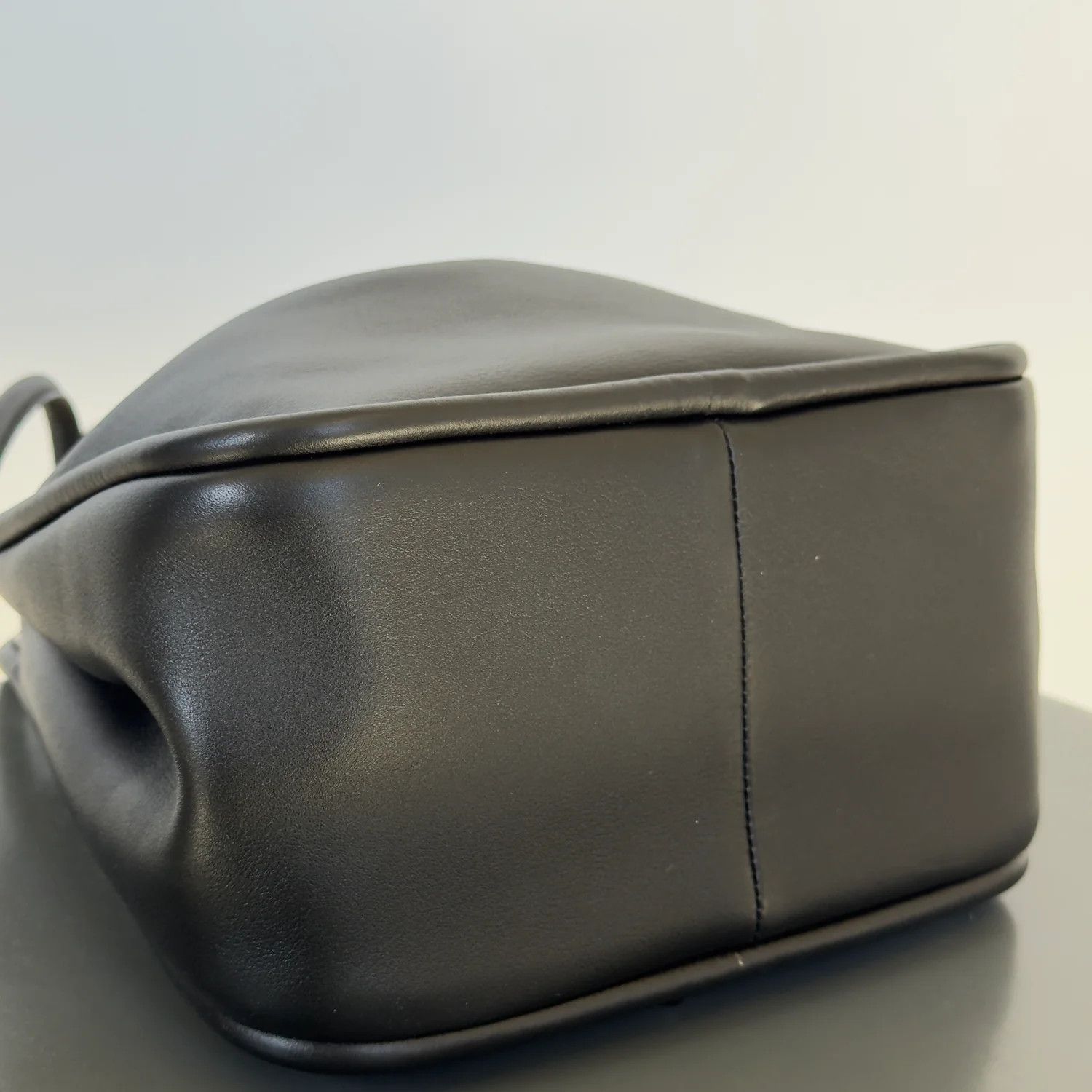 Prada o1B3y1r0426 Size: OS / Mini Bucket Bag in Black Size ONE SIZE - 6 Thumbnail