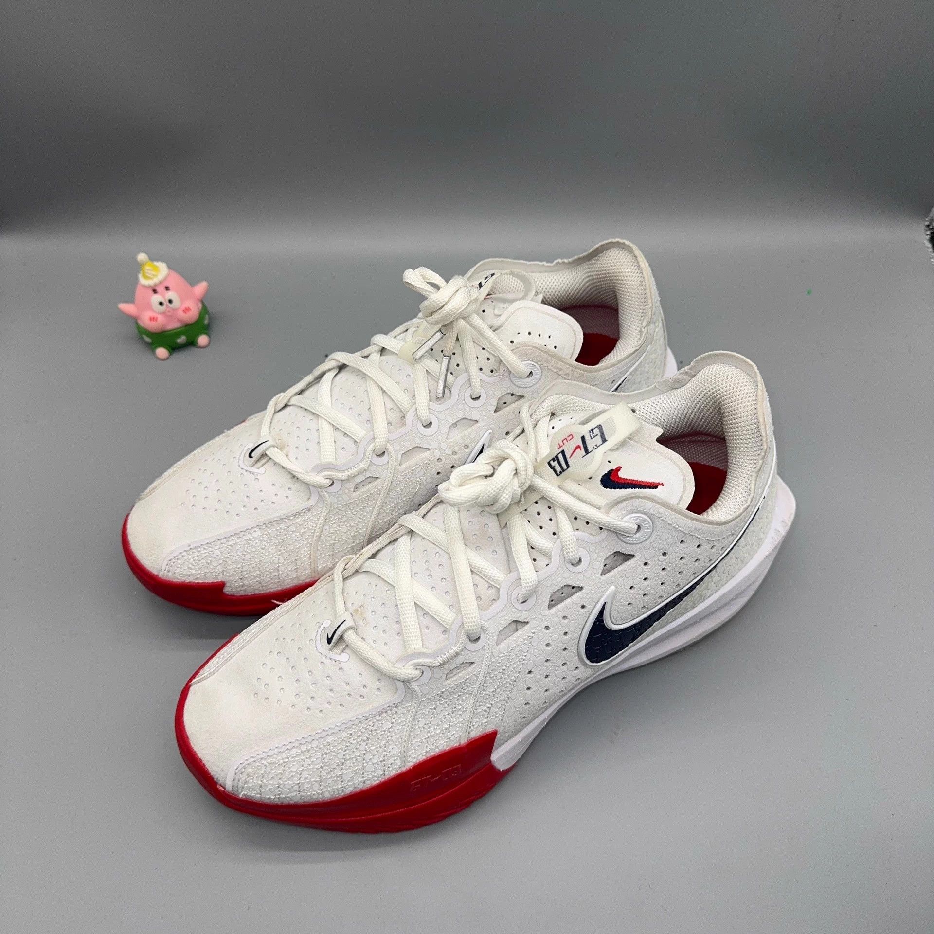 Nike Nike GT Cut 3 Gray Red Black 41 Like New Size US 8 / EU 41 - 1 Thumbnail