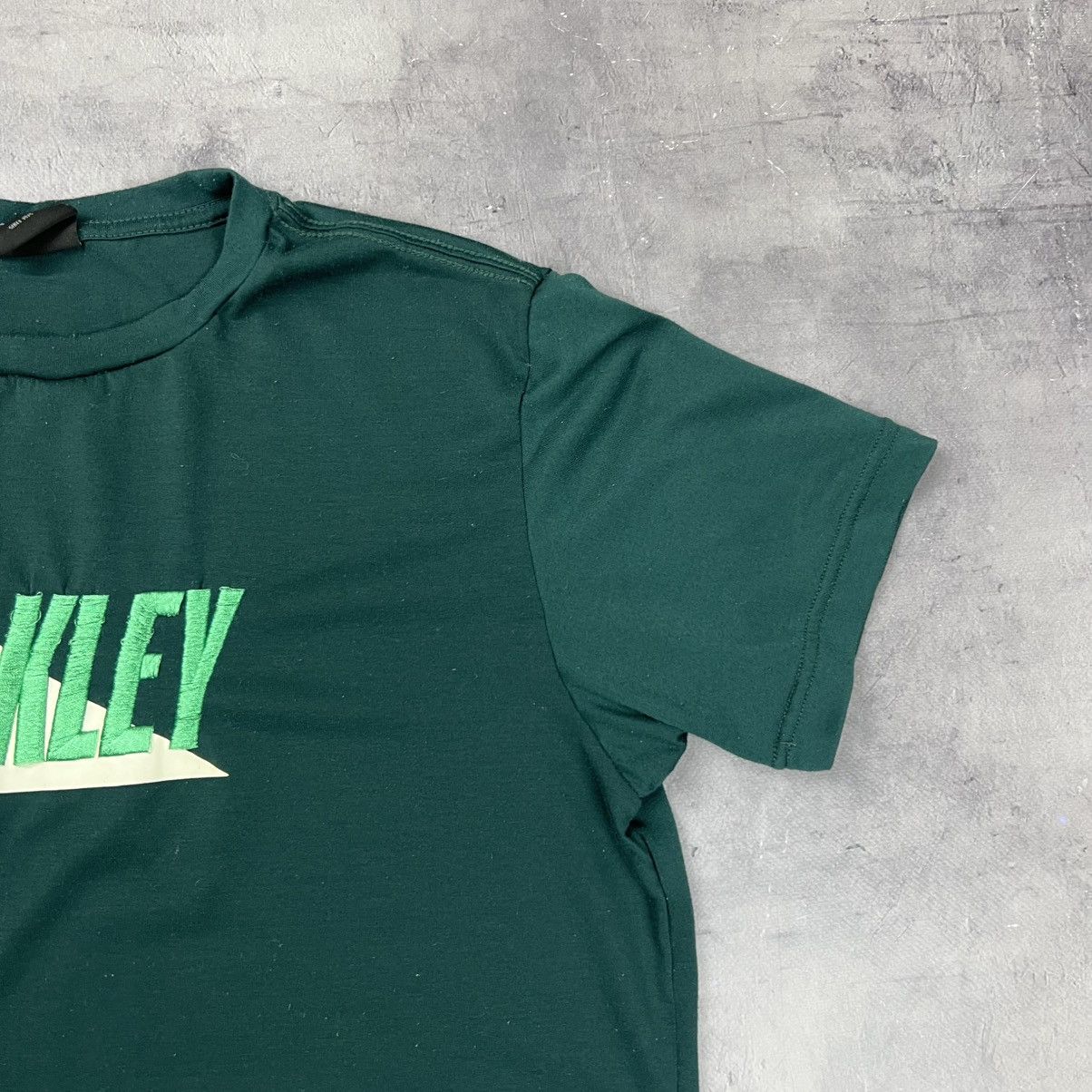 Vintage Rare! Oakley Perfomance Fit Spell Out Vintage Tee 00s Size US M / EU 48-50 / 2 - 5 Thumbnail
