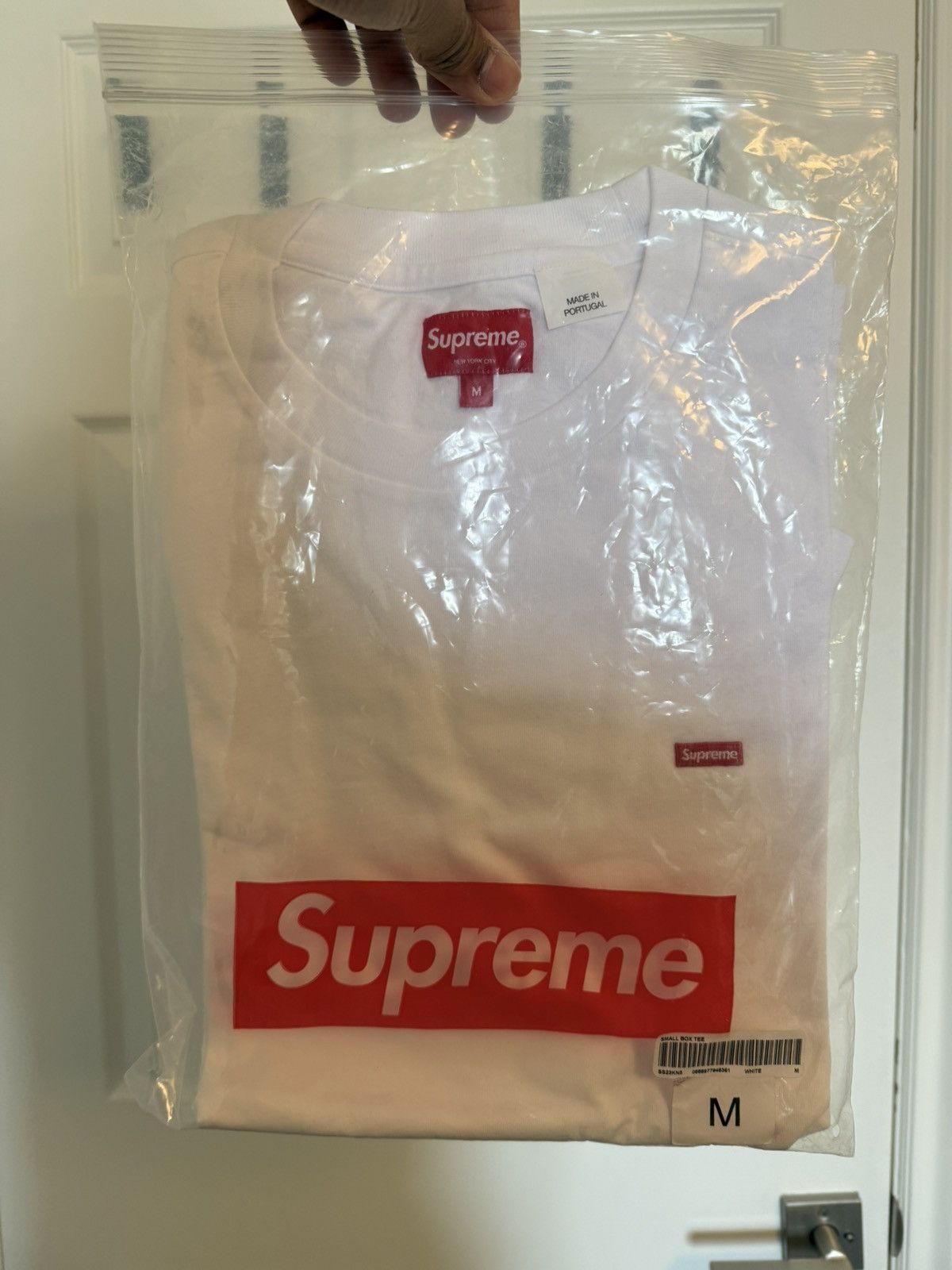 Supreme Supreme small logo white tee medium Size US M / EU 48-50 / 2 - 5 Thumbnail
