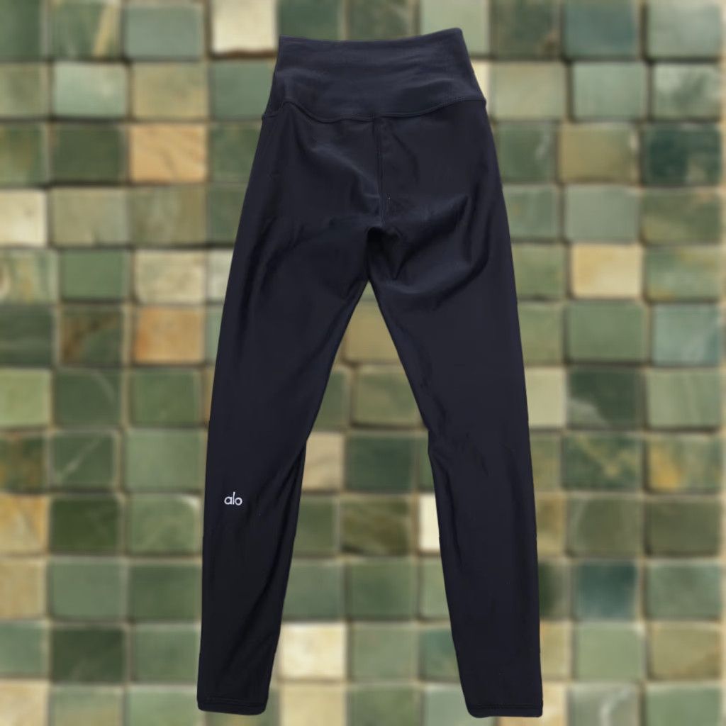 Alo Alo Yoga Leggings 7/8 High Waist Airlift Black Womens 2XS Compression Gym Stretch Size 24" / US 00 / IT 34 - 1 Thumbnail
