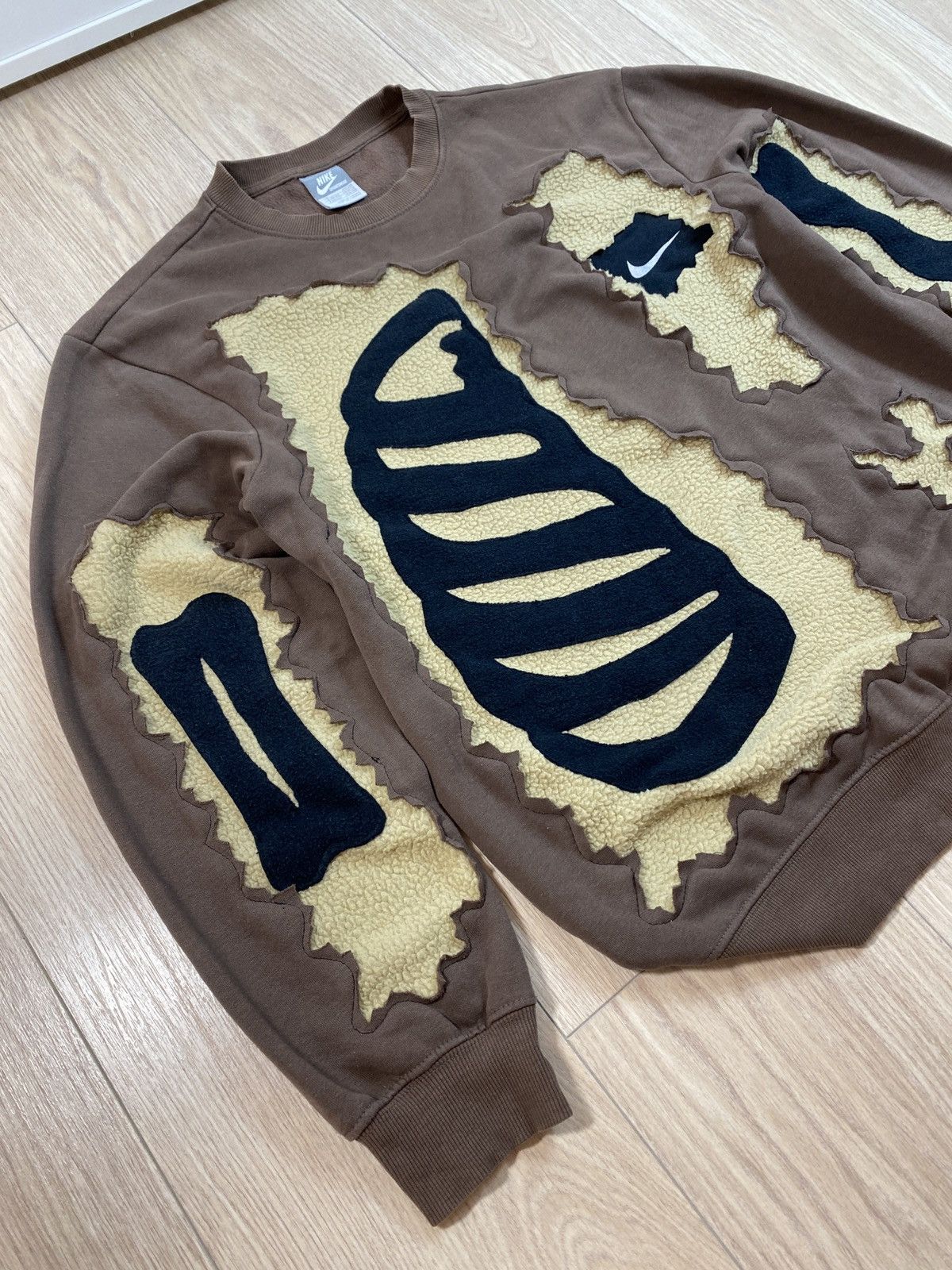 Japanese Brand × Nike × Vintage Nike Custom Skeleton Hoodie Skull Bones Vintage Y2K Brown 90 Size US M / EU 48-50 / 2 - 5 Thumbnail
