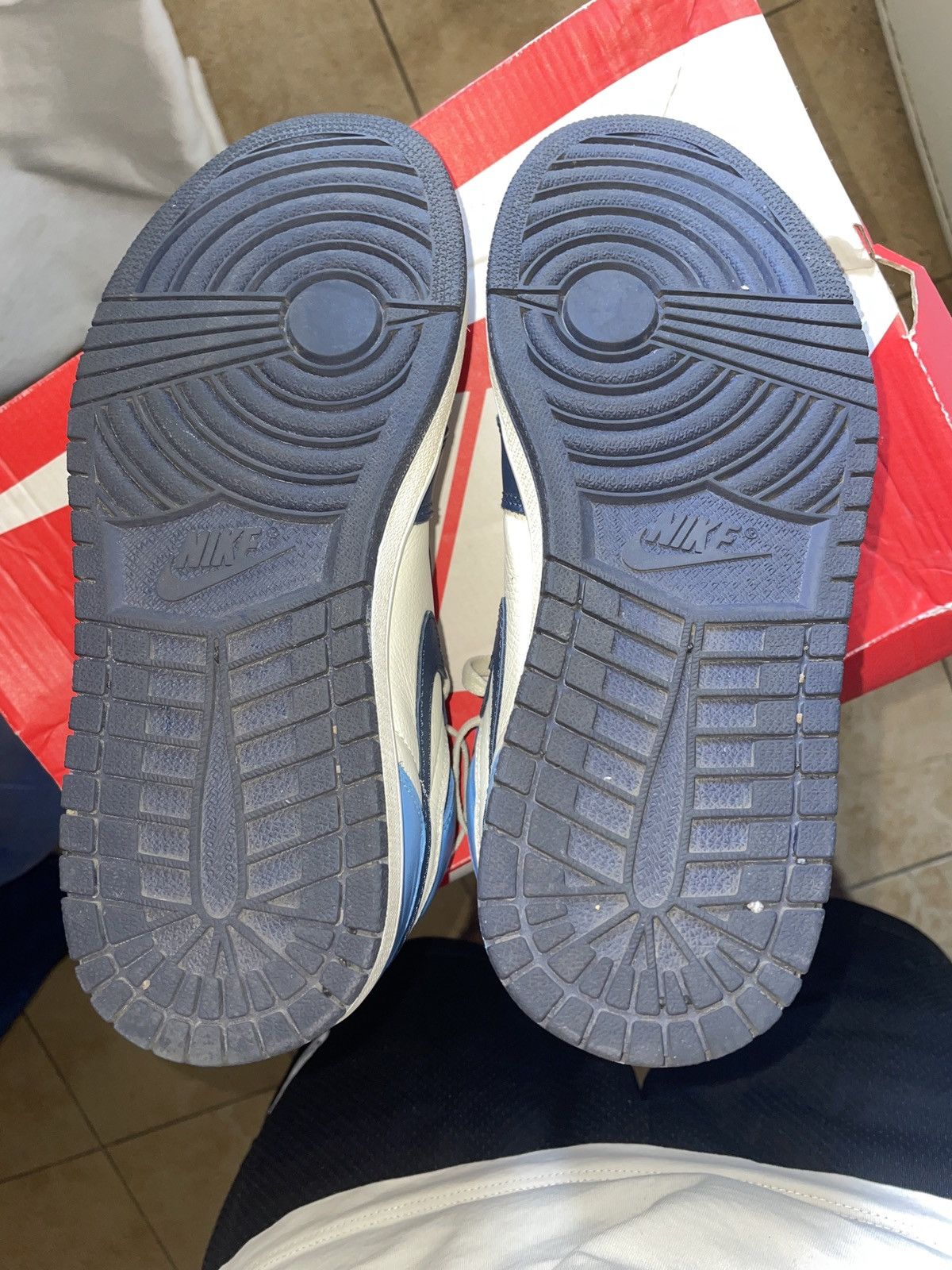 Jordan Brand Jordan 1 Obsidian Size US 7.5 / EU 40-41 - 10 Thumbnail