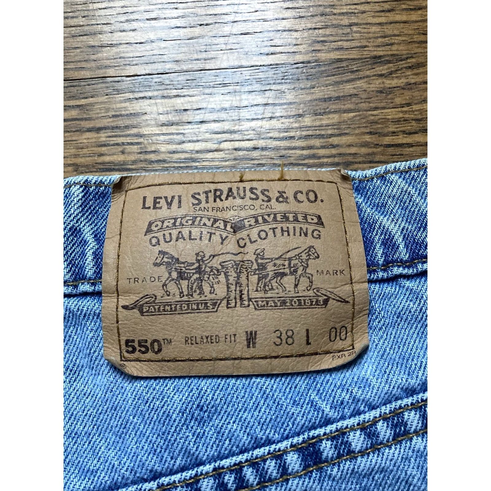 Levi's VINTAGE Levi's 550 Relaxed Fit Denim Shorts Orange Tab Sz 38 Light Wash 90s Mens Jeans Shorts Size US 38 / EU 54 - 2 Thumbnail