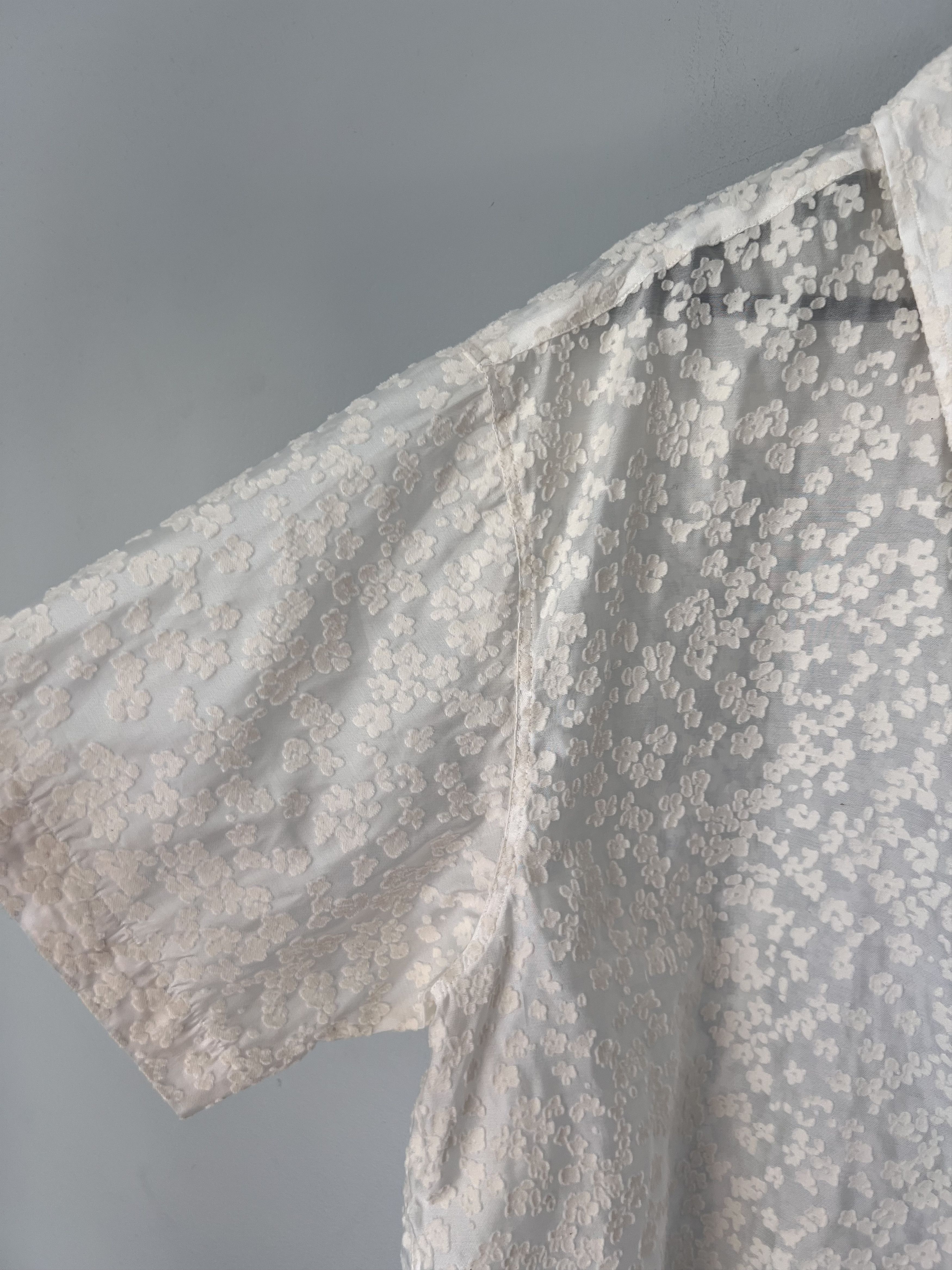 Mfpen mfpen Sheer Floral Holiday Button Up Shirt in White Size US XL / EU 56 / 4 - 4 Thumbnail