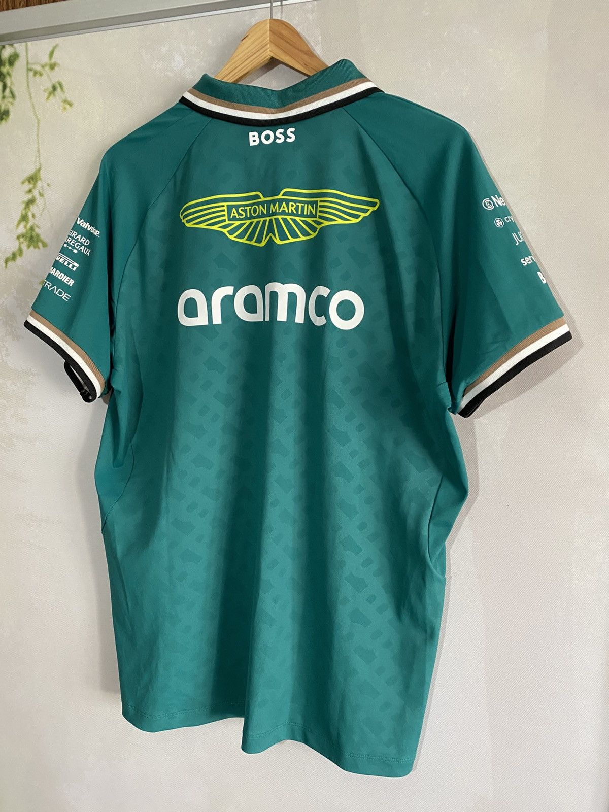 Hugo Boss Aston Martin Formula One Team 2024 Size US XL / EU 56 / 4 - 4 Thumbnail