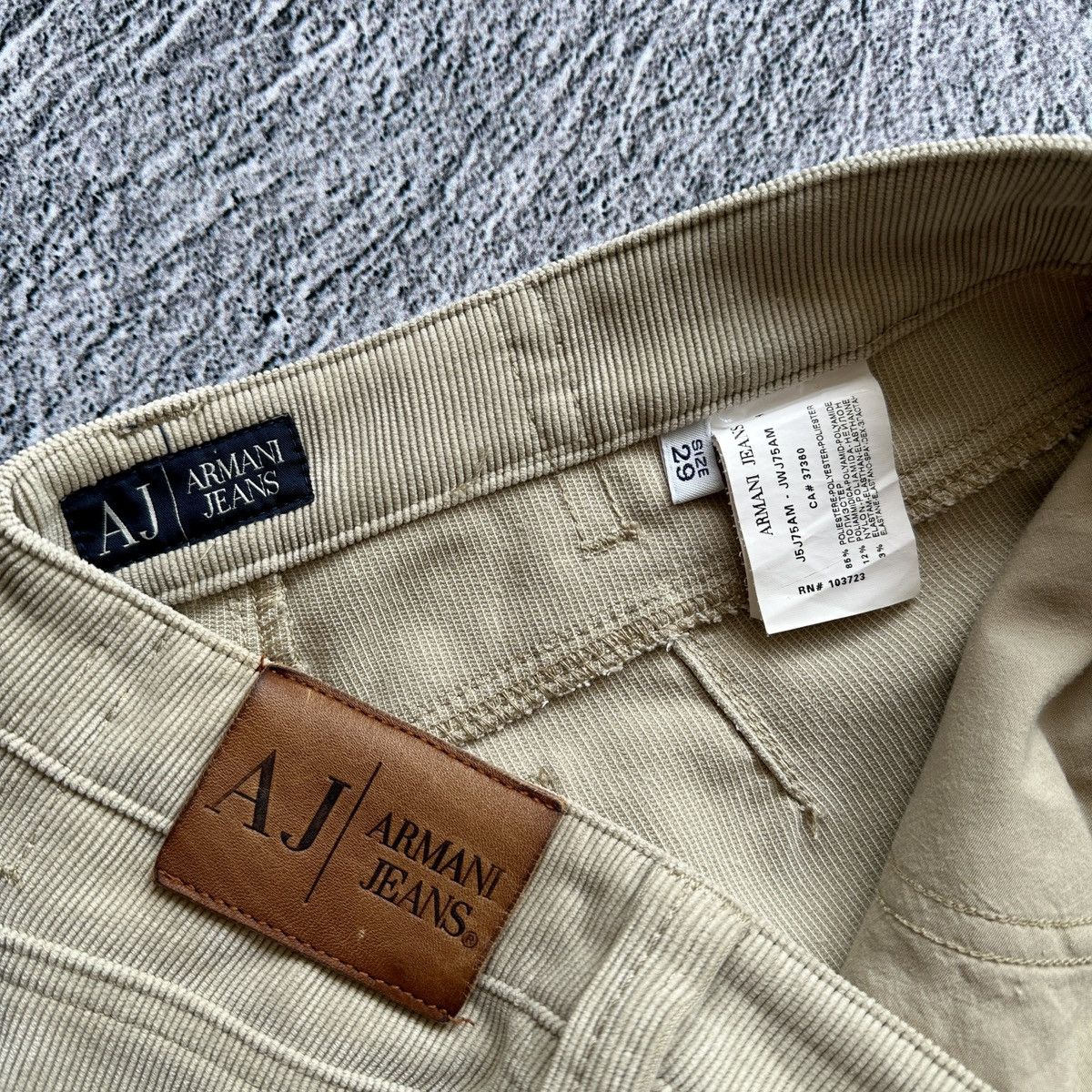 Armani × Giorgio Armani Women’s Jeans Armani Jeans Velvet Brown Size: 29 Size 29" - 12 Thumbnail