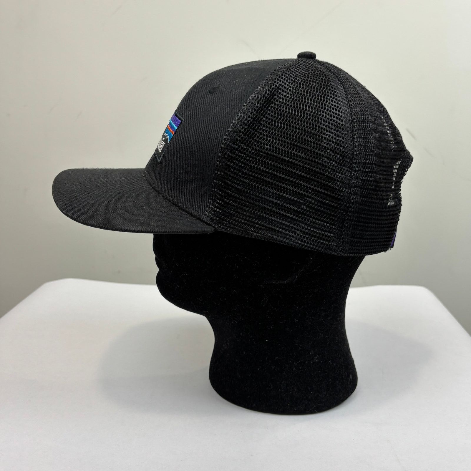 Patagonia Patagonia P-6 Logo Mesh Trucker Hat Snapback Gorpcore Size ONE SIZE - 6 Thumbnail
