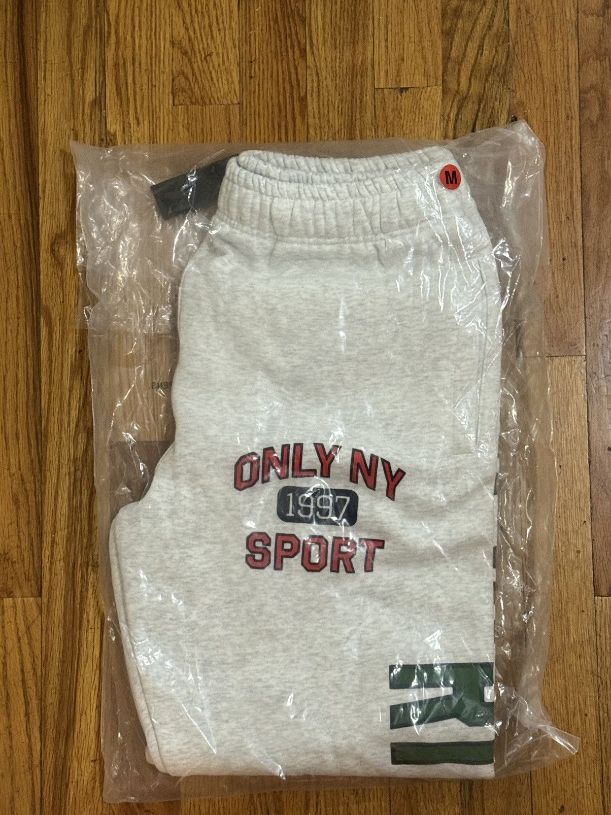 Only NY ONLY NY NYC Parks Gray Sweatpants (NEVER WORN) Size US 32 / EU 48 - 2 Thumbnail