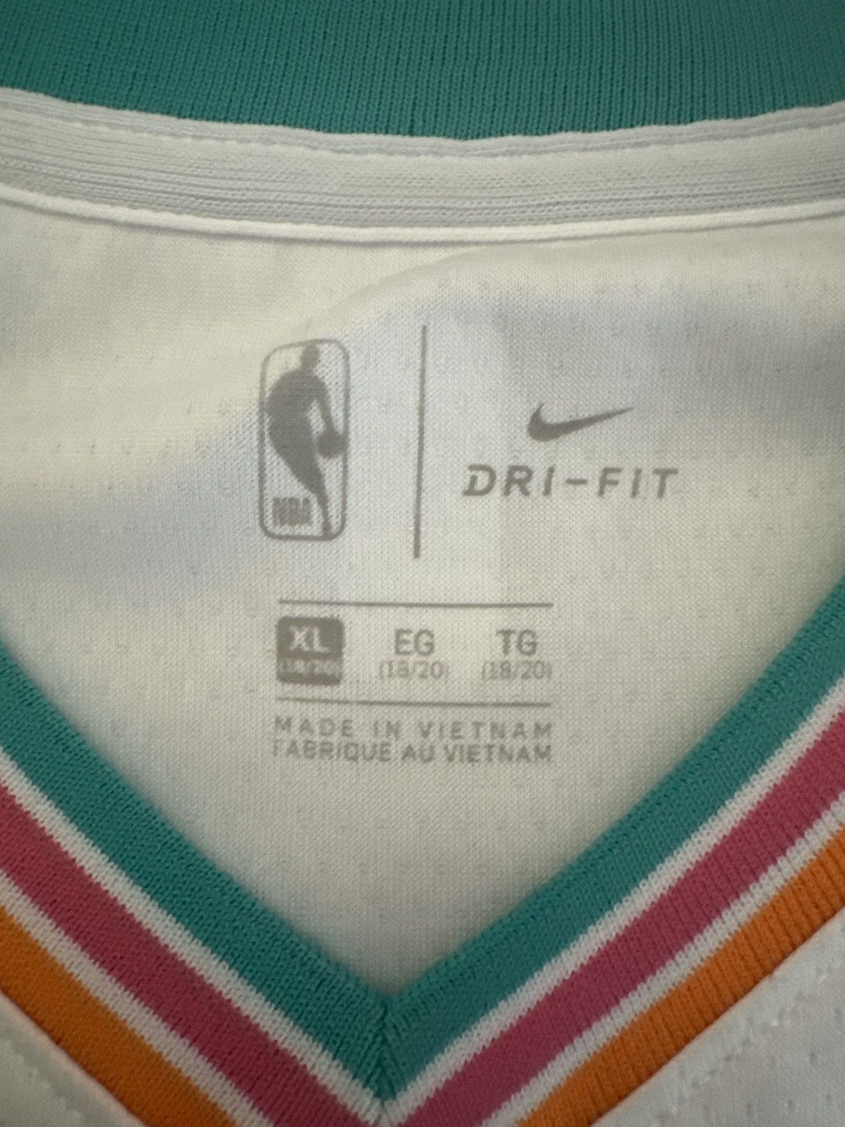 NBA × Nike Spurs Dejounte Murray Jersey Size US XL / EU 56 / 4 - 4 Thumbnail