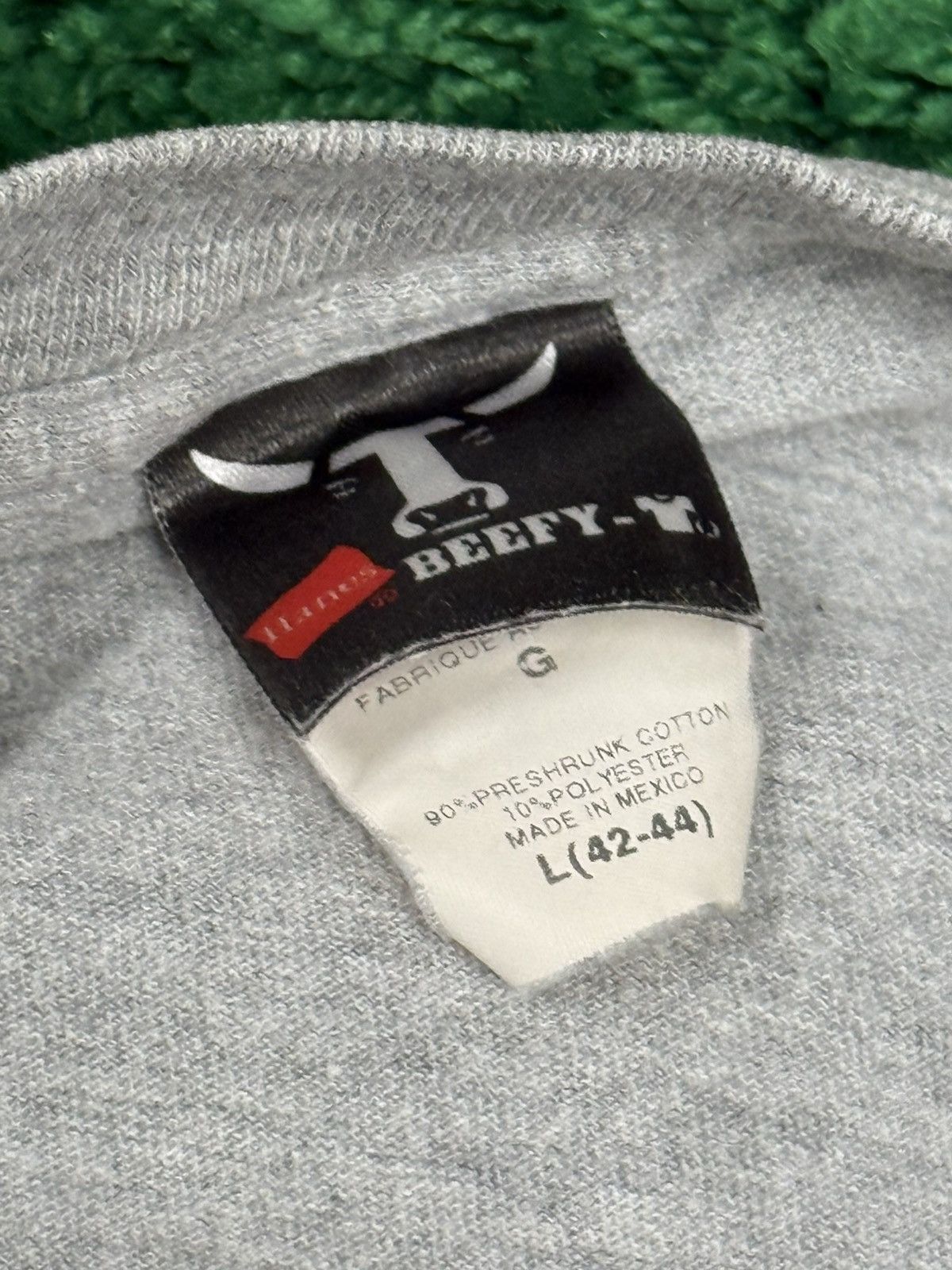 Vintage Vintage Distressed Jesuit Soccer Grey Ball Shirt Large Cross Size US L / EU 52-54 / 3 - 4 Thumbnail