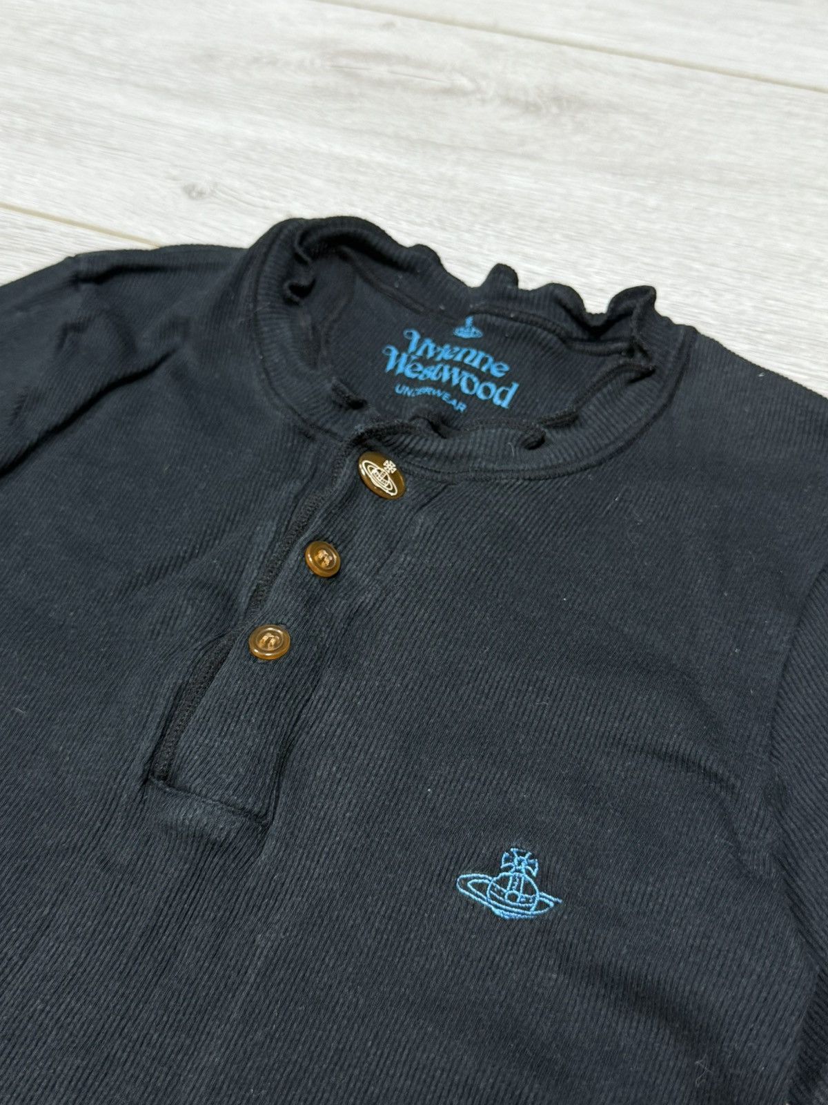 Vivienne Westwood Vivienne Westwood Japan archive orb buttons shirt vintage Size US S / EU 44-46 / 1 - 2 Thumbnail