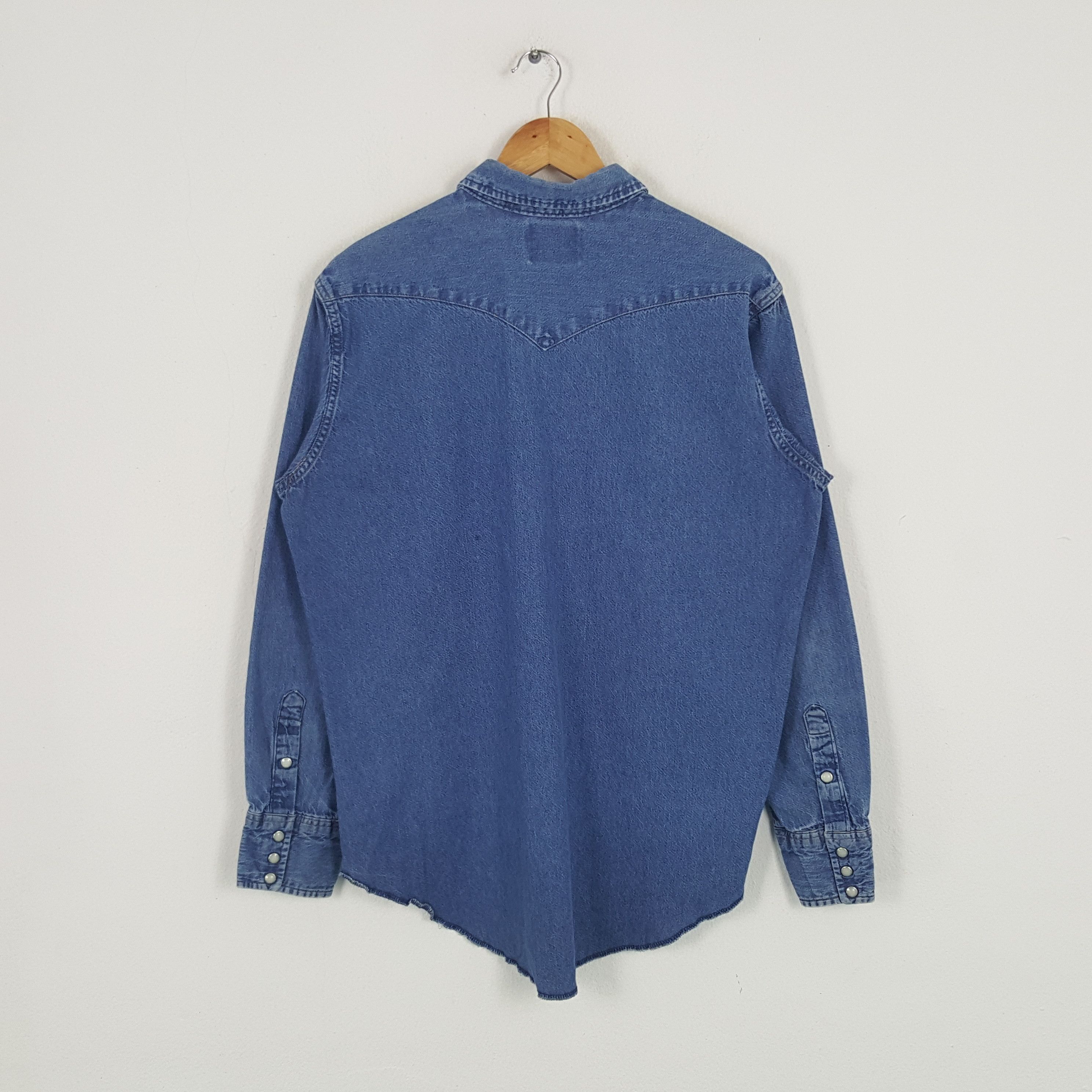 Vintage × Wrangler Vintage Wrangler American Retro Style Denim Shirt Button Up Size US XL / EU 56 / 4 - 3 Thumbnail