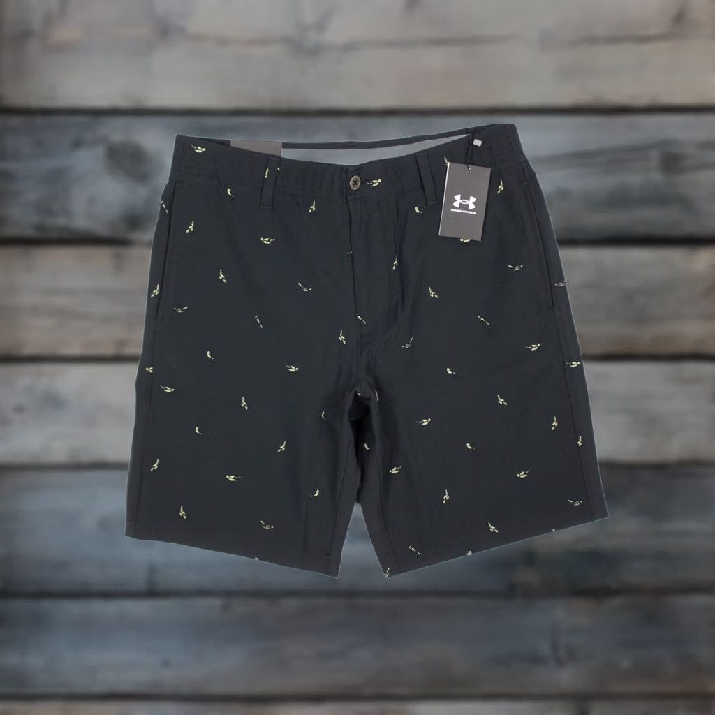 Under Armour Under Armour Men's 10" Golf Printed Shorts Size 34 Fly Fishing Black 1377303 Size US 34 / EU 50 - 1 Thumbnail