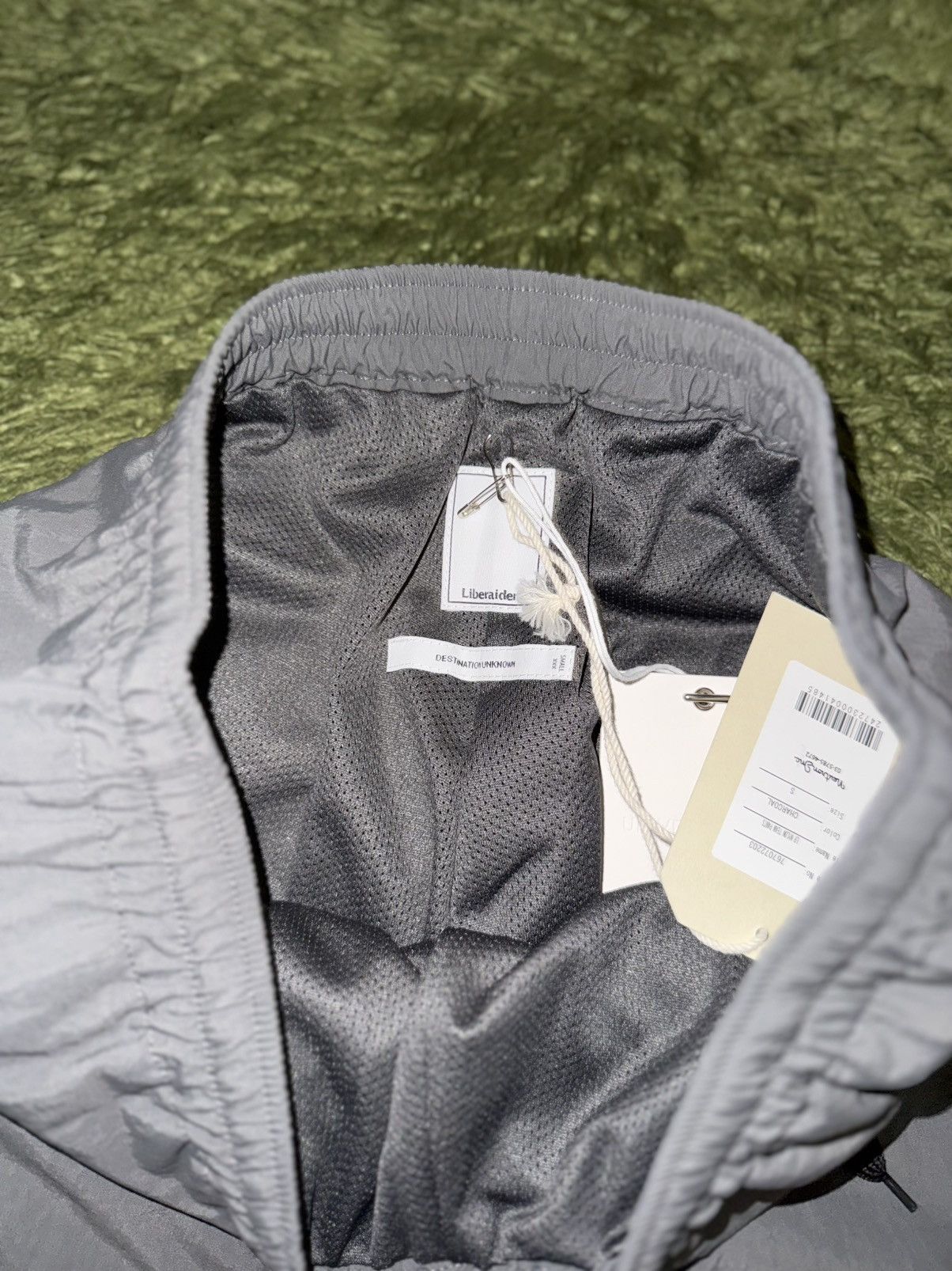Liberaiders [S] Liberaiders Nylon Embroidered Logo Track Pants Size US 32 / EU 48 - 3 Thumbnail