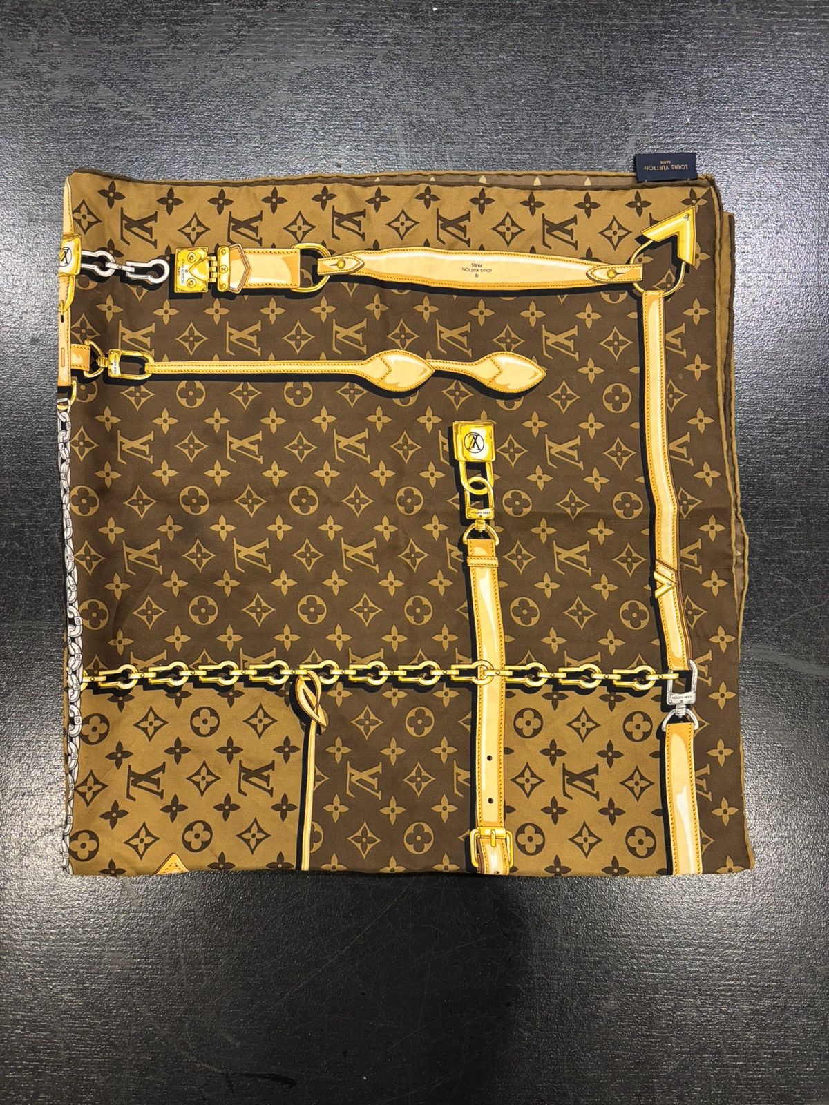 Louis Vuitton Louis Vuitton Confidential Square Silk Scarf Size ONE SIZE - 3 Thumbnail