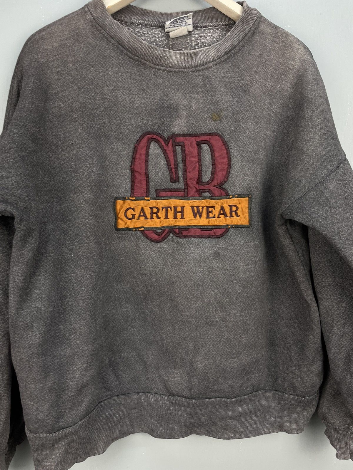 Vintage Vintage 90s Garth Wear Embroidery sweatshirt Size US L / EU 52-54 / 3 - 3 Thumbnail