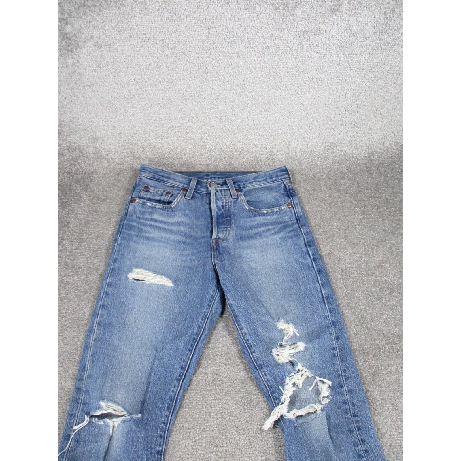 Levi's LEVI'S VINTAGE 501 Skinny Jeans Womens 25 Light Wash Blue Ripped Denim Size 42" / US 20 - 3 Thumbnail