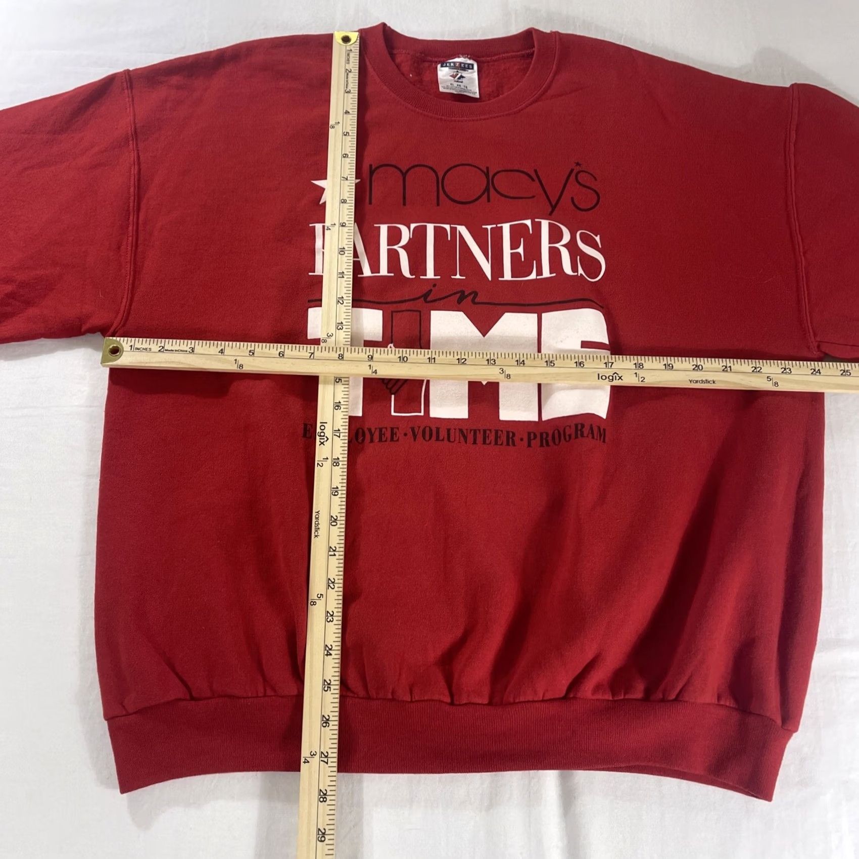 Jerzees VINTAGE Macy's Sweatshirt Jerzees XL Men Crew Neck Red 90s Vintage XL Macy's Sweatshirt Jerzees 90s Theme Mens Size US XL / EU 56 / 4 - 3 Thumbnail