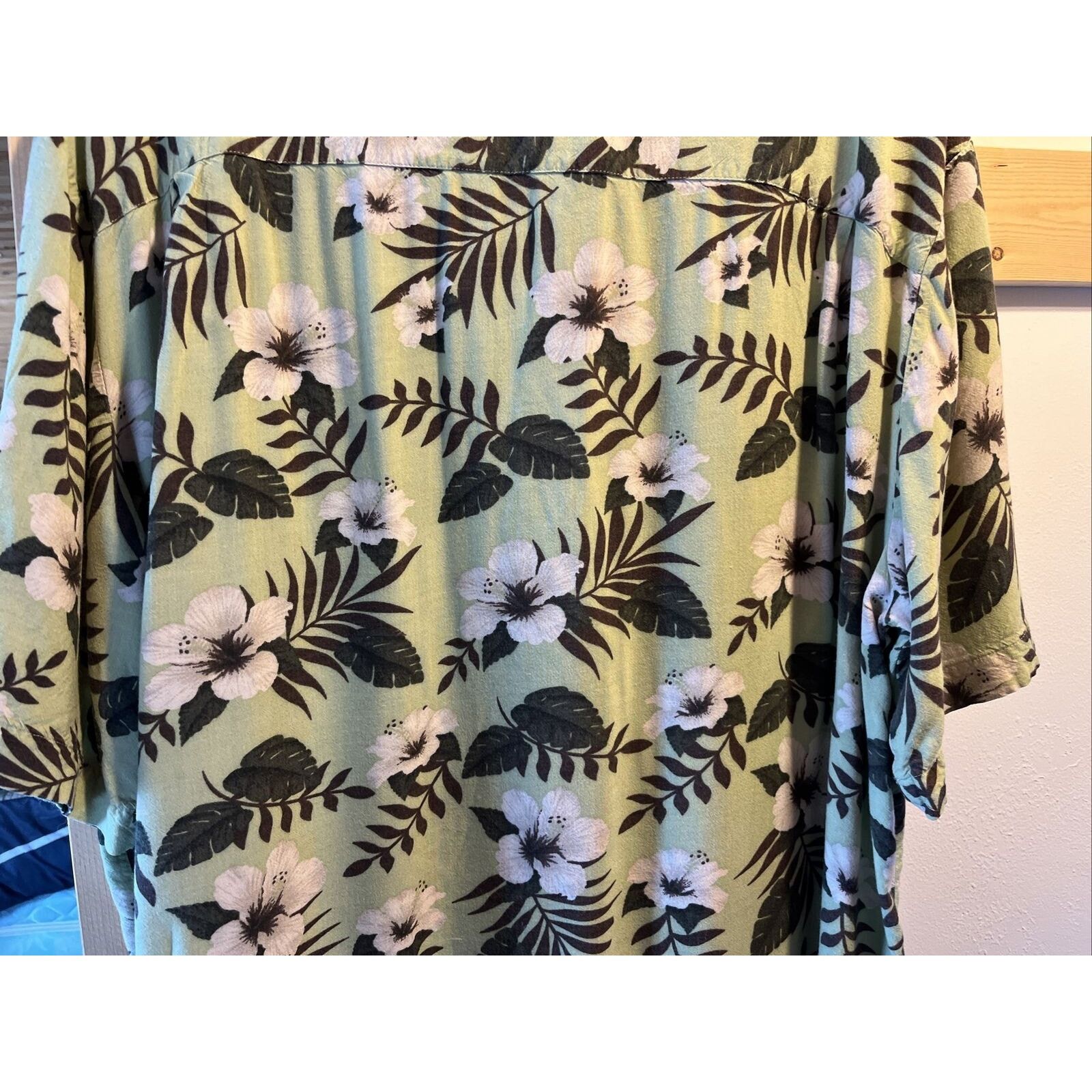 Puritan Puritan men’s xl Green Hawaiian Floral SS Button Rayon shirt Size US XL / EU 56 / 4 - 14 Thumbnail